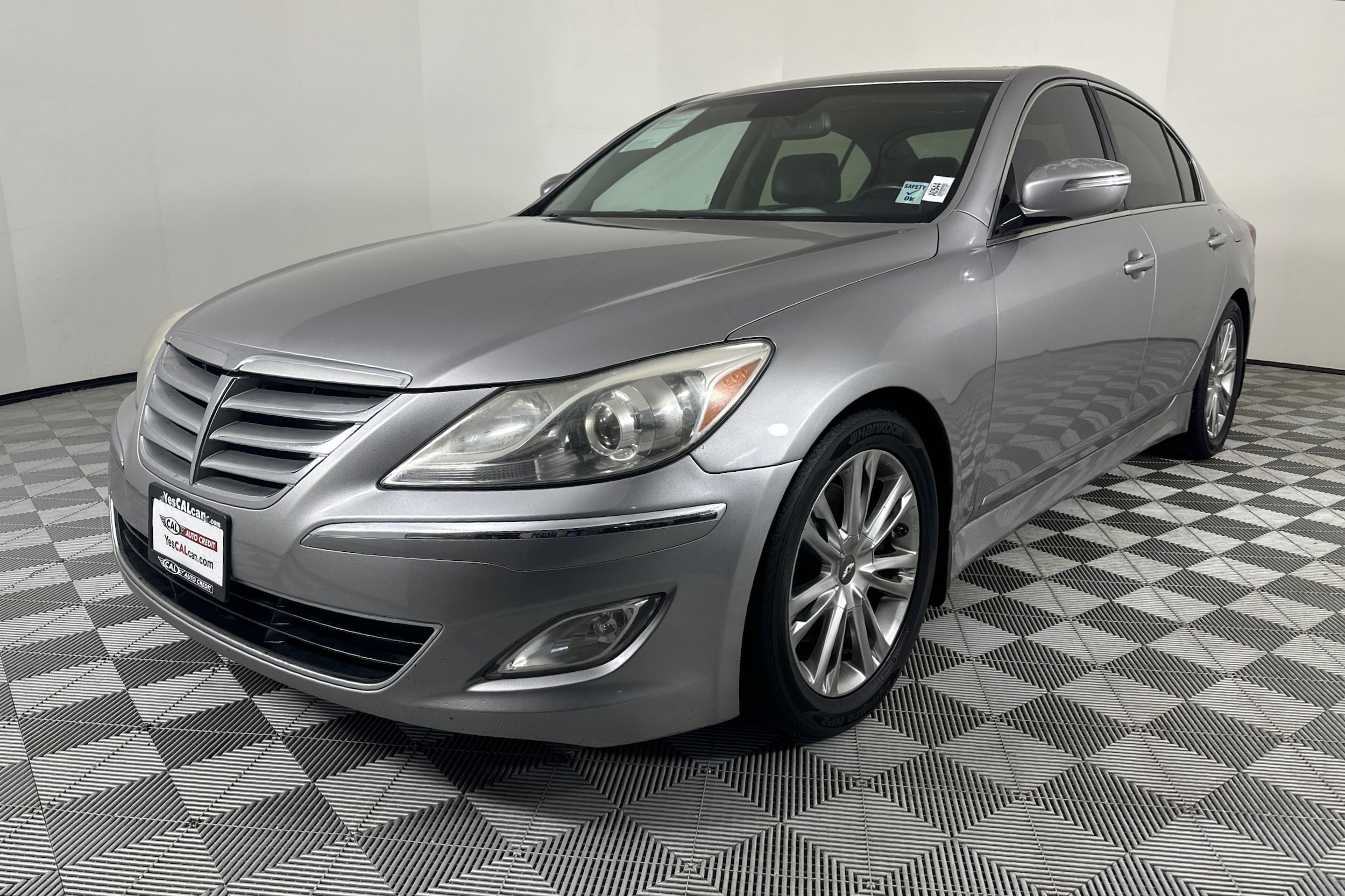 2013 Hyundai Genesis 3.8's photo
