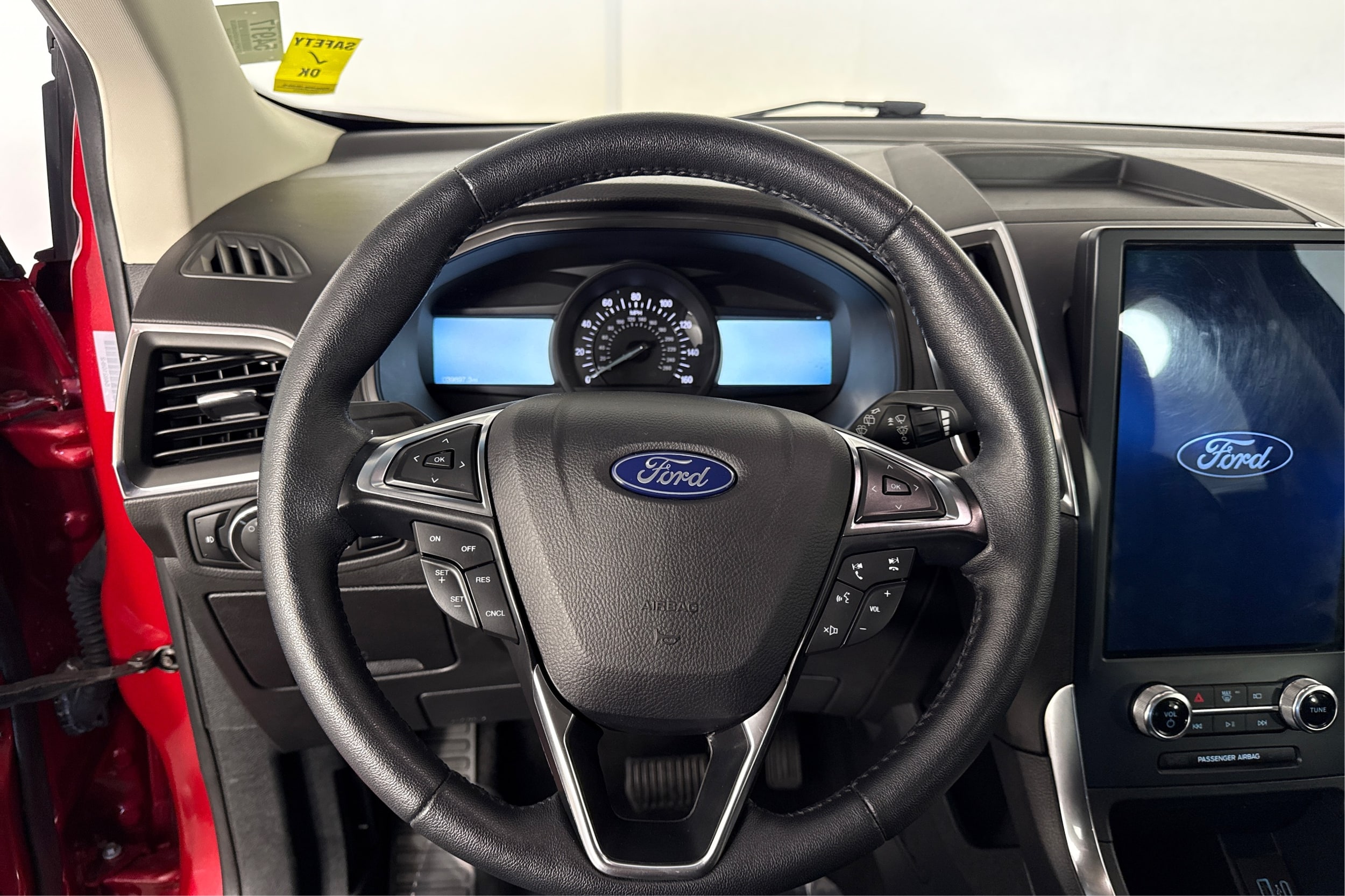 2024 Ford Edge Titanium - Photo 14