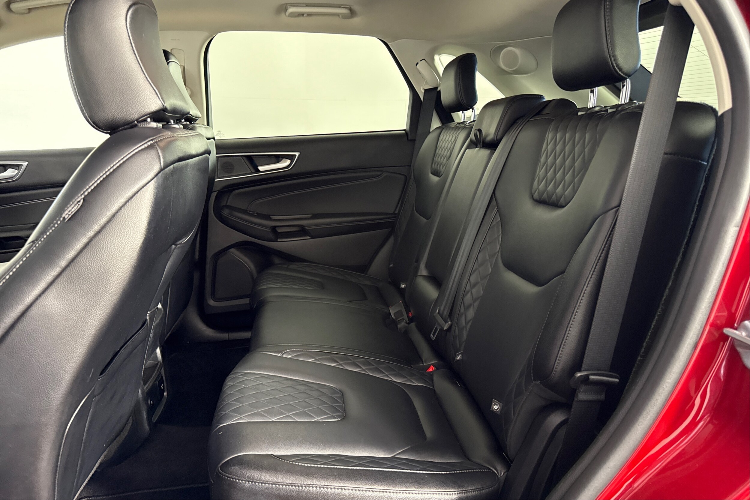 2024 Ford Edge Titanium - Photo 8