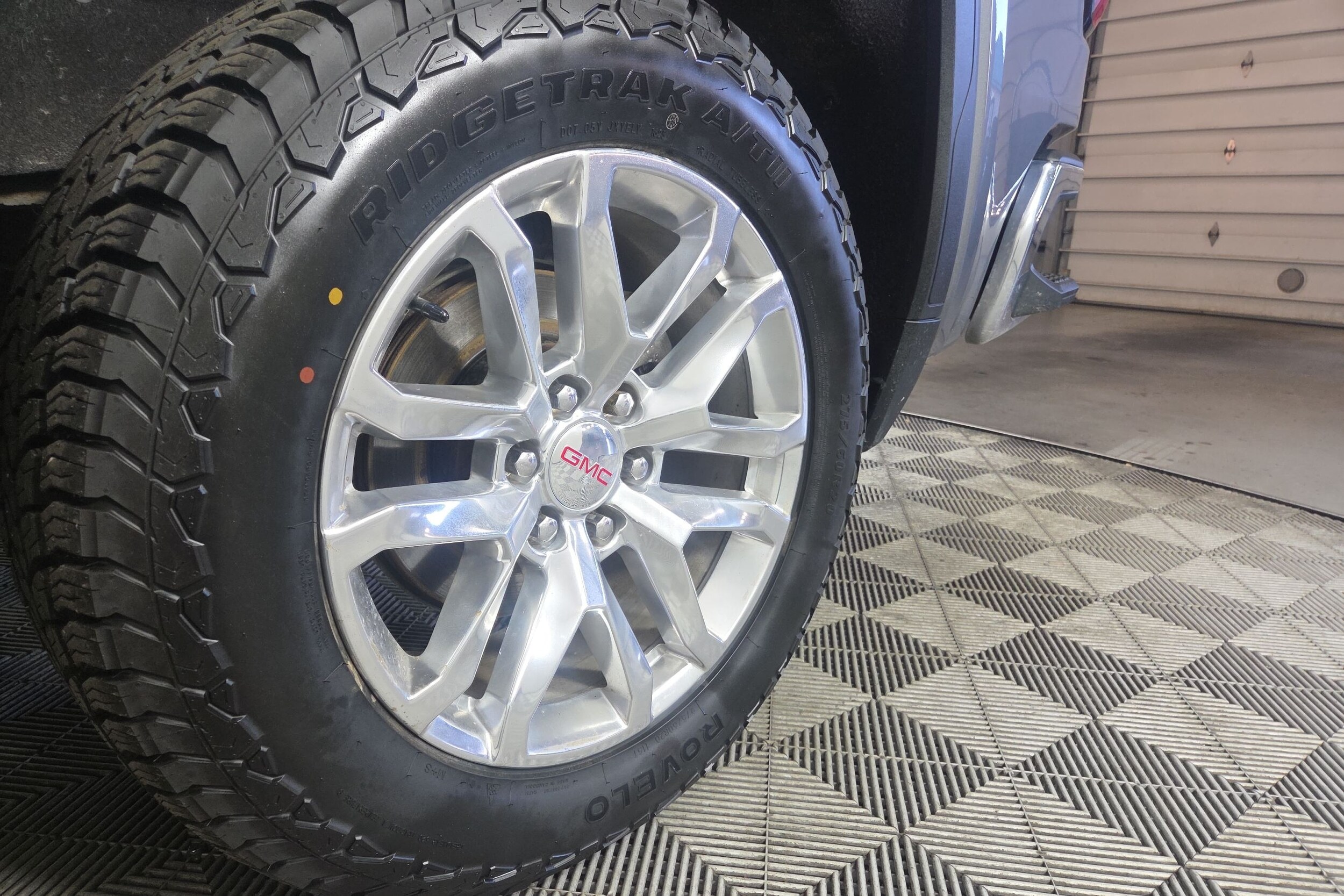 2020 GMC Sierra 1500 SLT - Photo 19