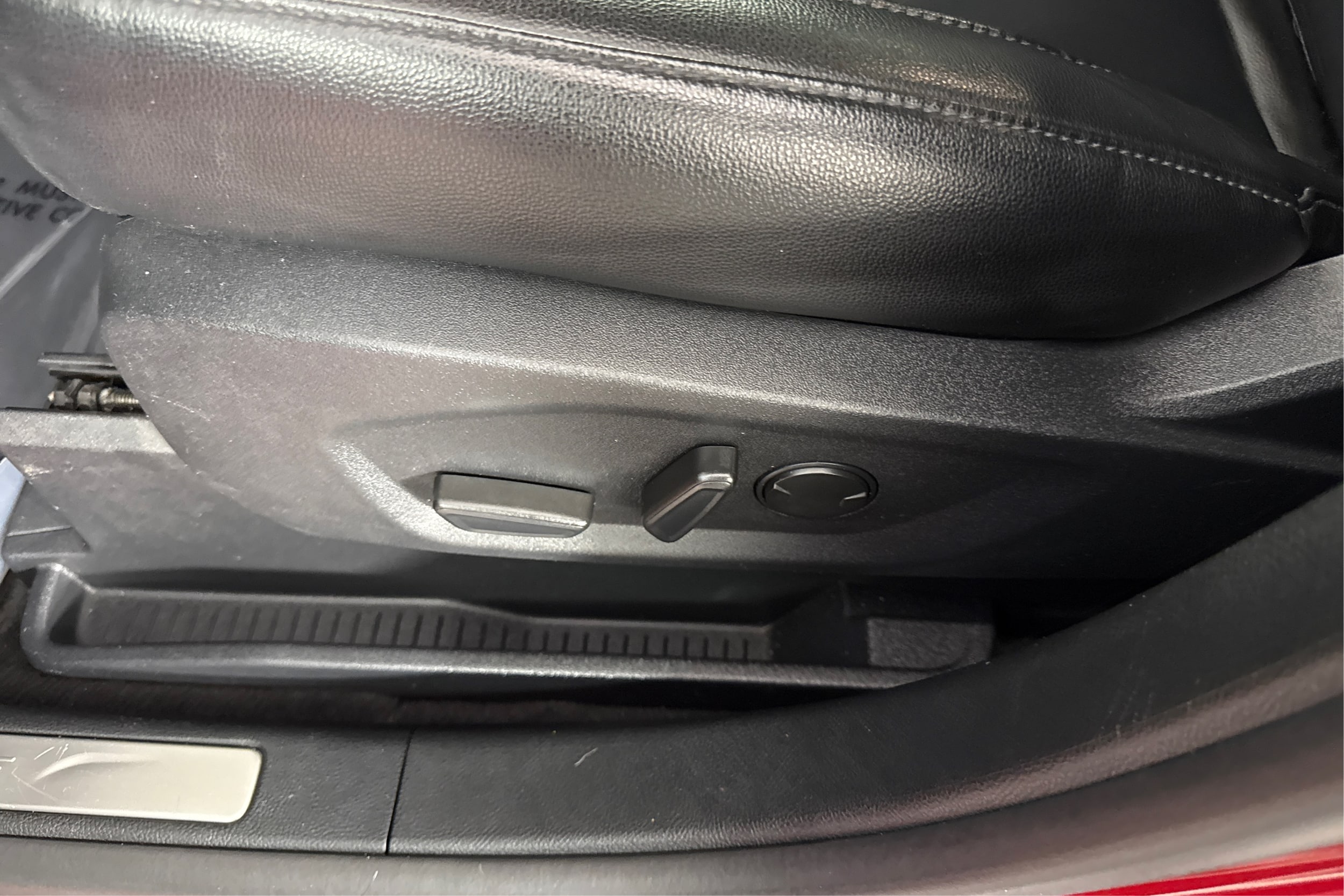 2024 Ford Edge Titanium - Photo 15