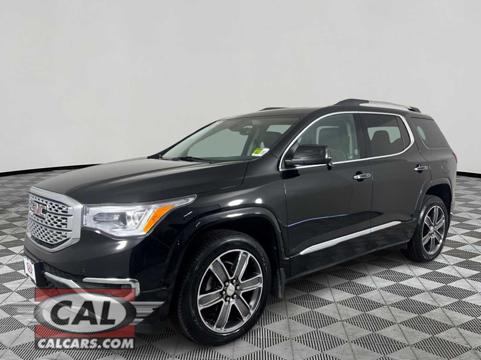 2019 GMC Acadia Denali's photo
