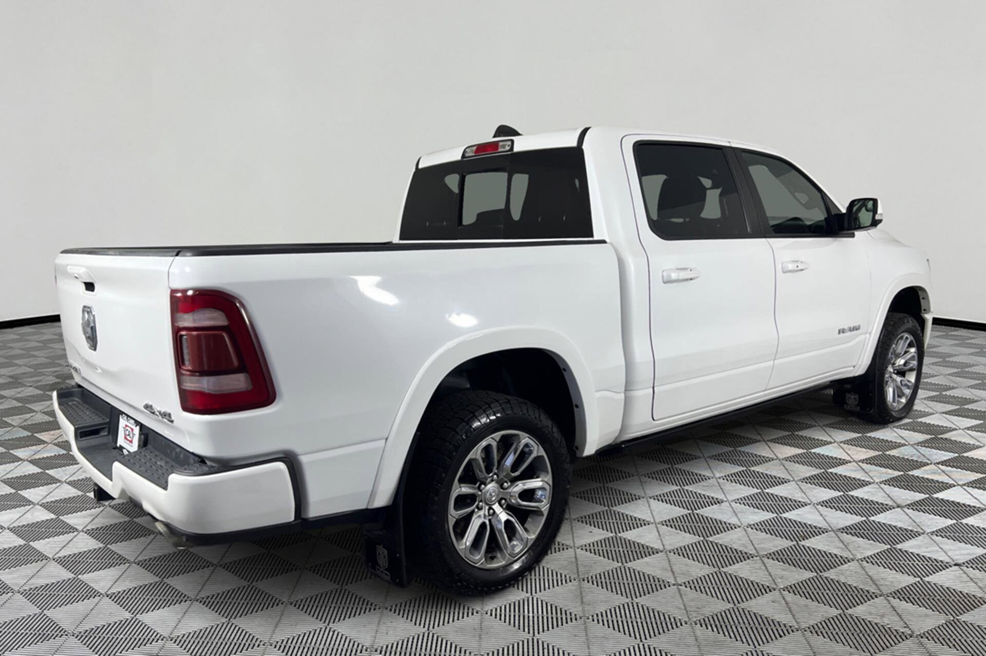 2019 Ram 1500 Laramie photo 4
