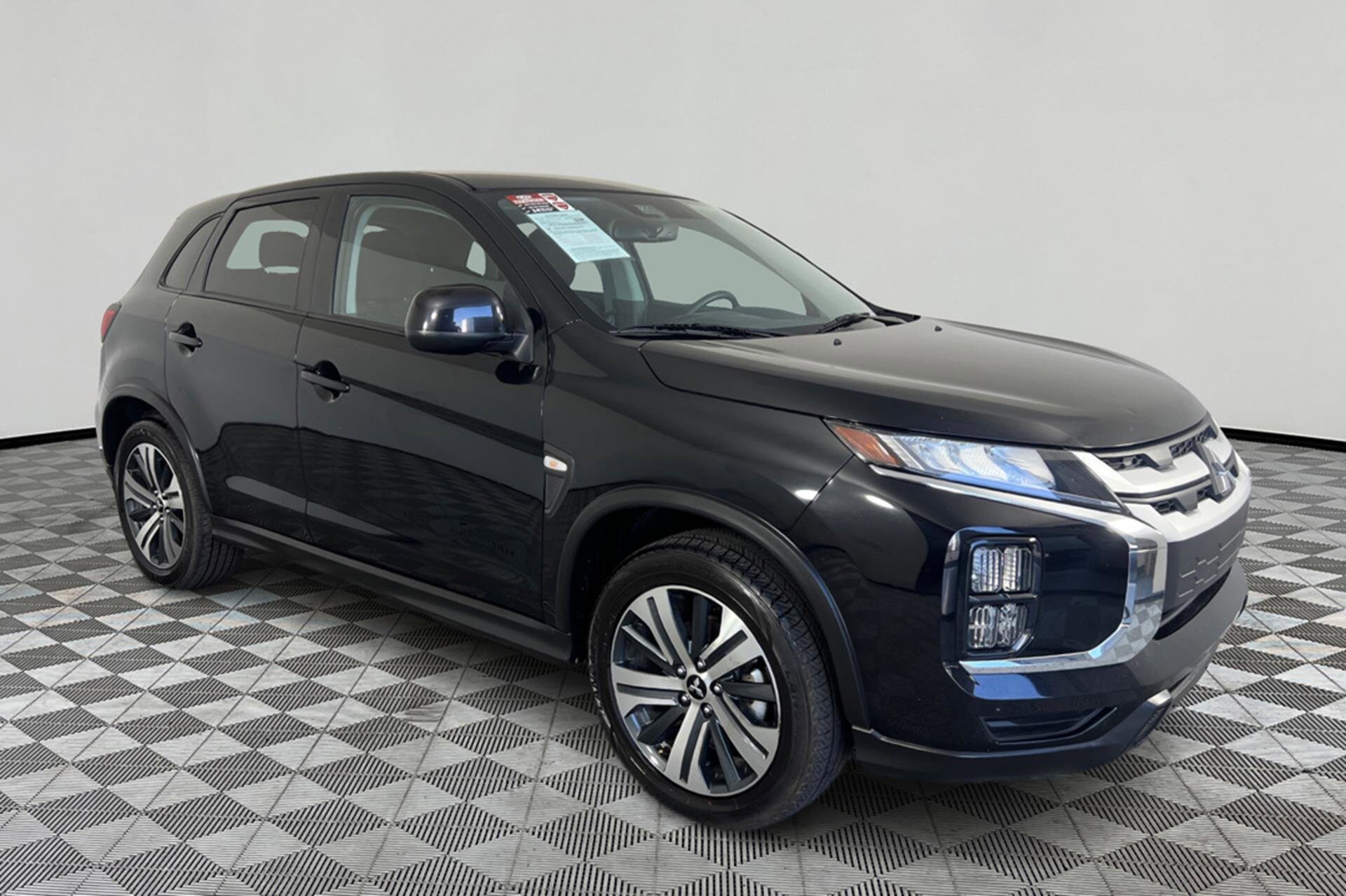 2024 Mitsubishi Outlander Sport ES LE SE photo 3