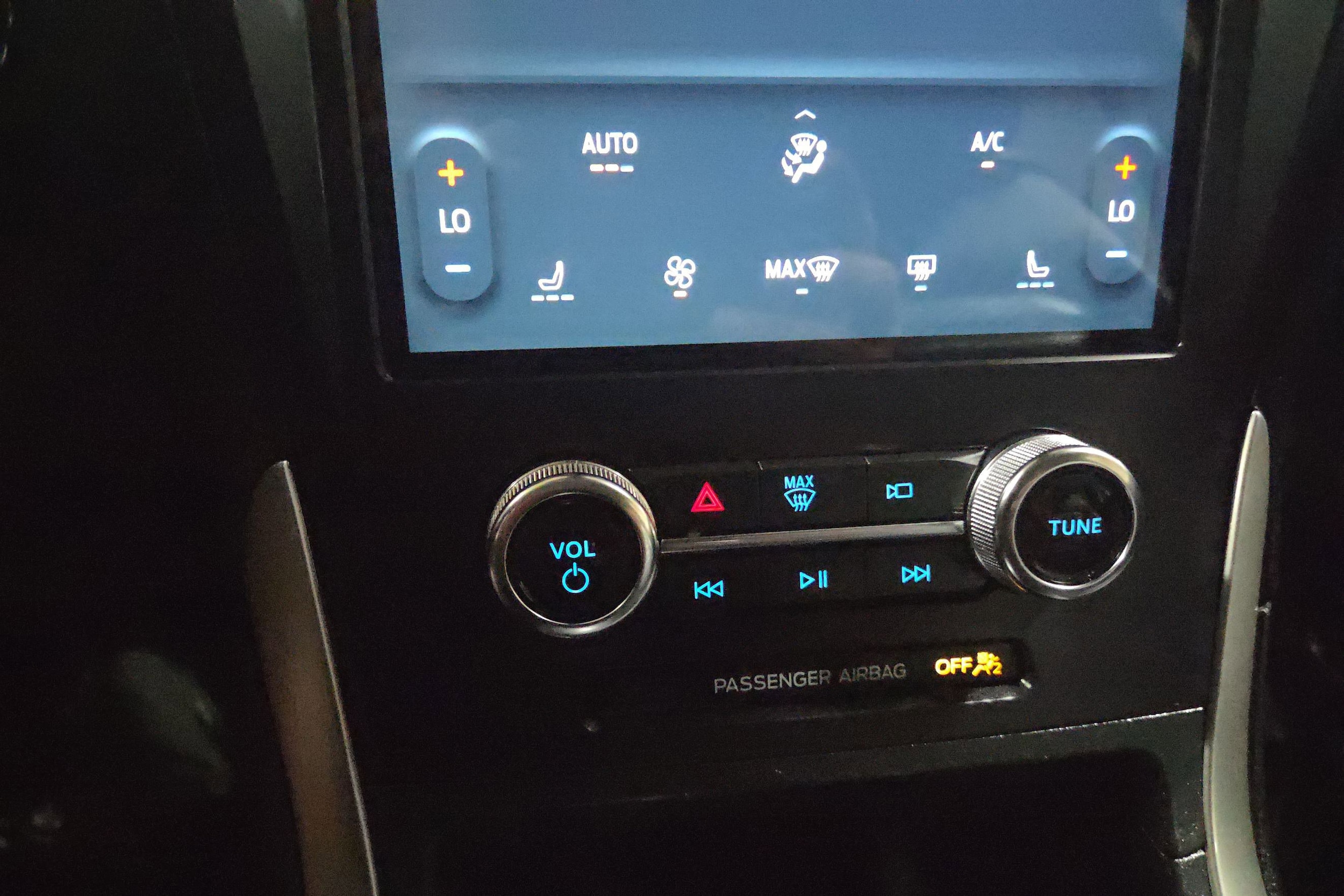 2024 Ford Edge SEL - Photo 23