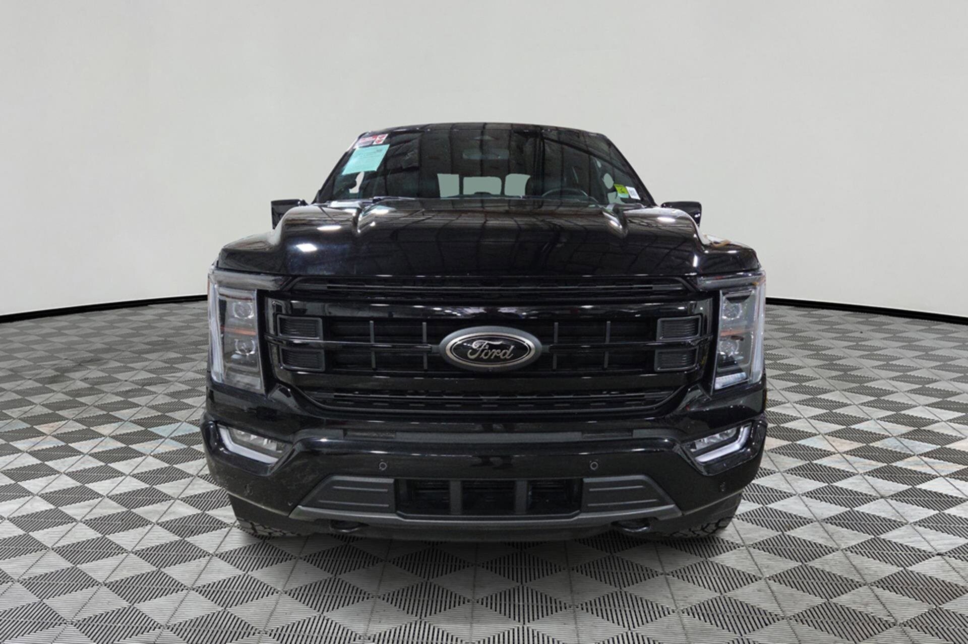 2023 Ford F-150 photo 2