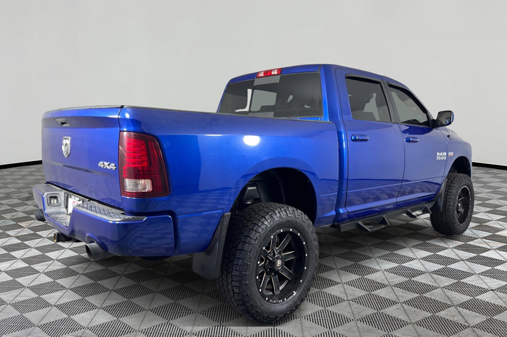 2017 Ram 1500 Sport photo 4