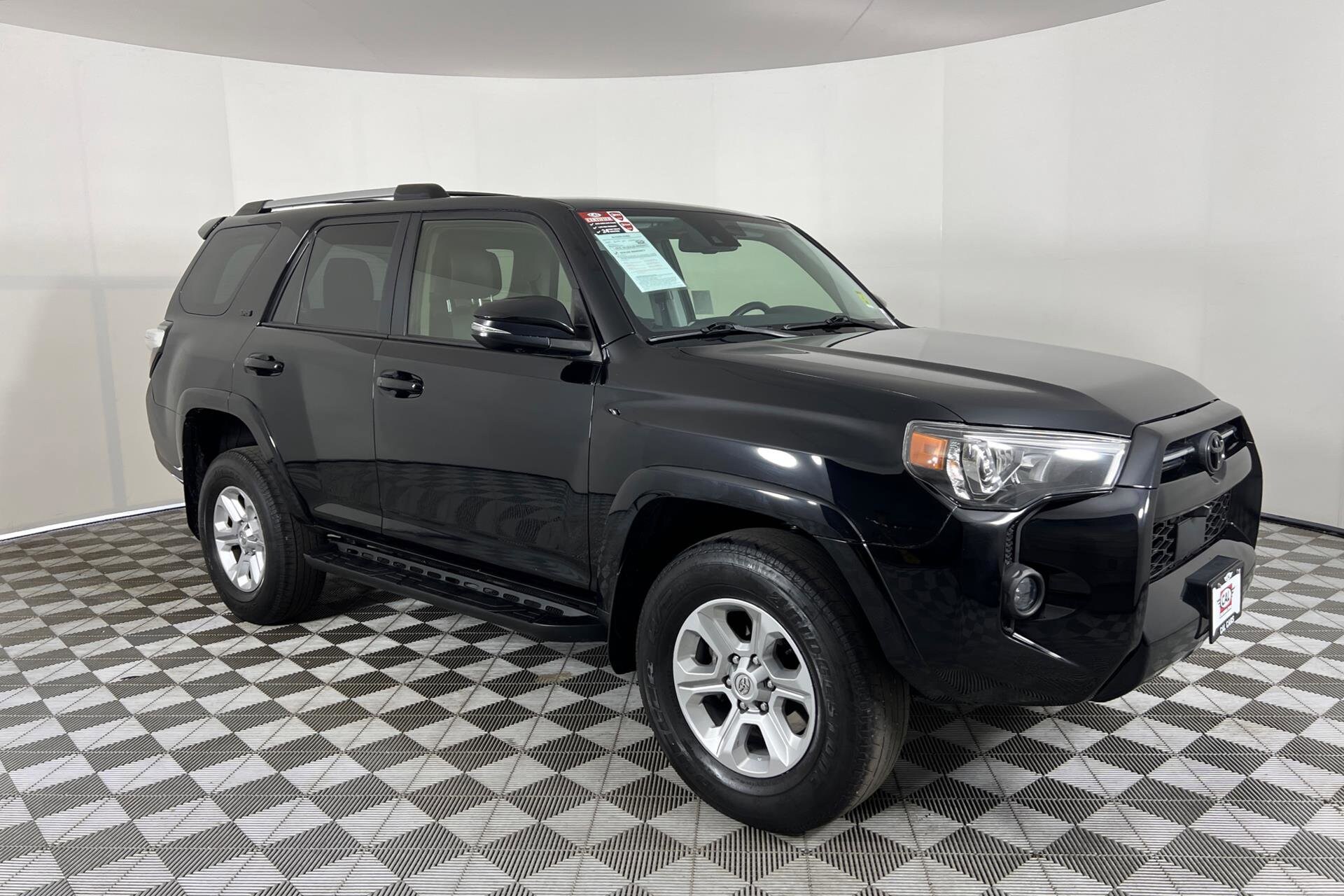 2022 Toyota 4Runner SR5 Premium photo 3