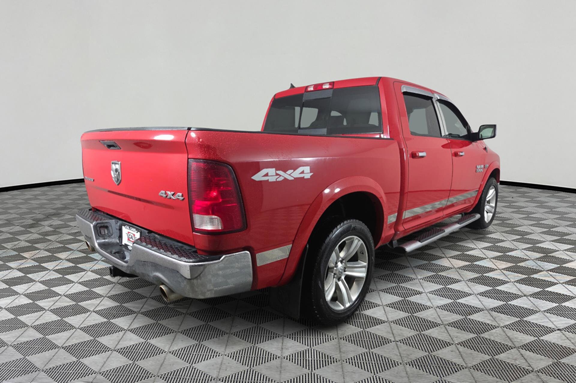 2018 Ram 1500 SLT photo 4