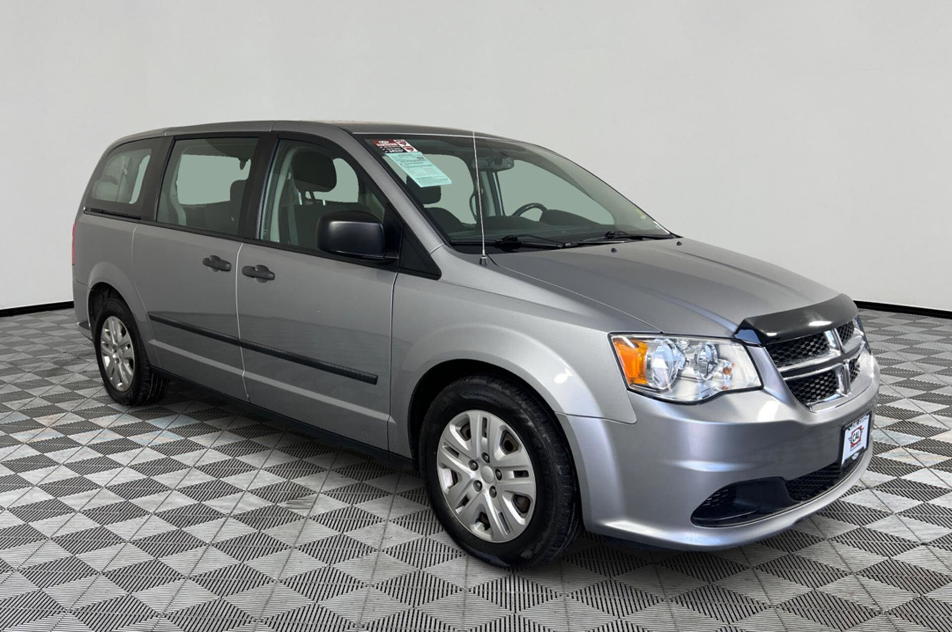 2016 Dodge Grand Caravan SE photo 3