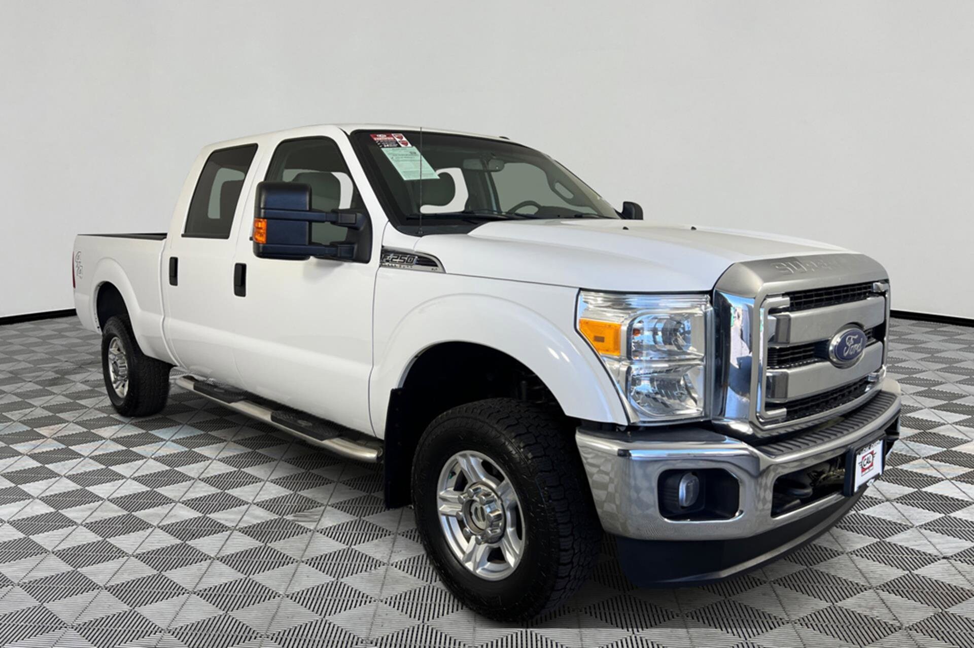 2015 Ford F-250 XLT photo 3