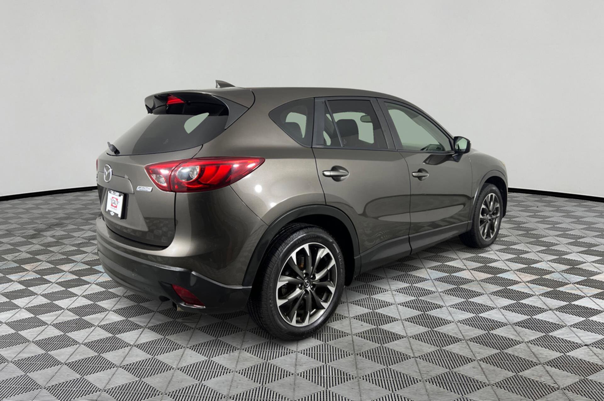 2016 Mazda CX-5 Grand Touring photo 4