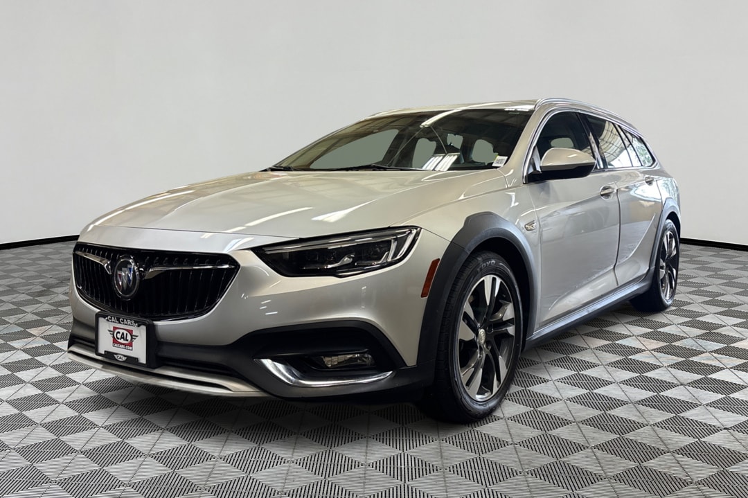 2018 Buick Regal Essence AWD's photo