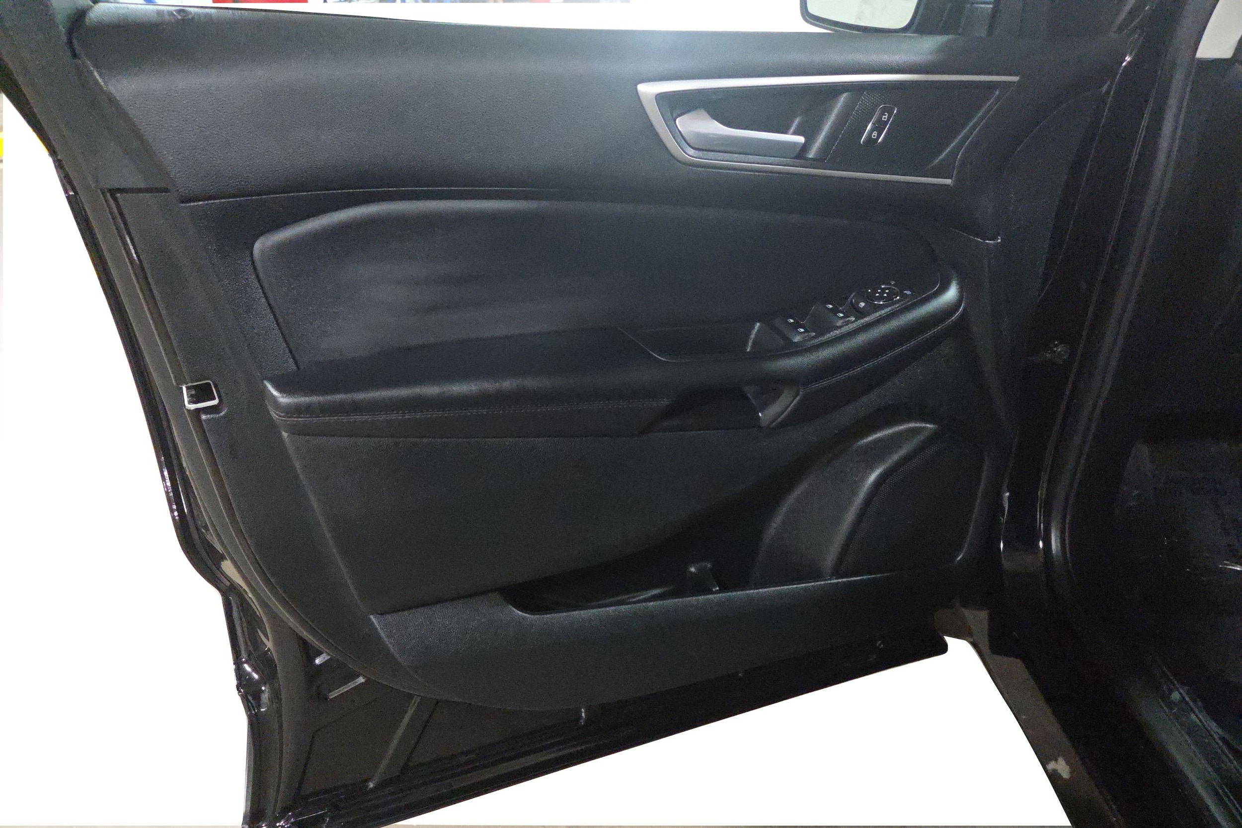 2024 Ford Edge SEL - Photo 17