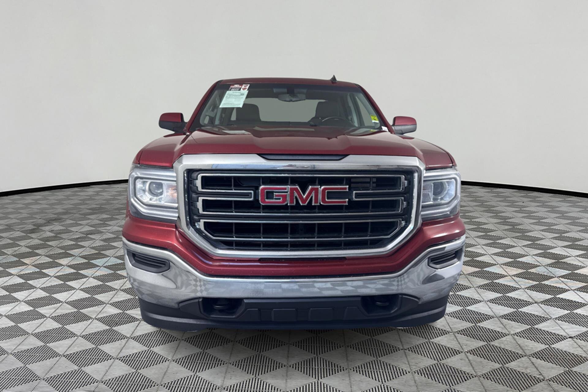 2018 Gmc Sierra 1500 SLE photo 2