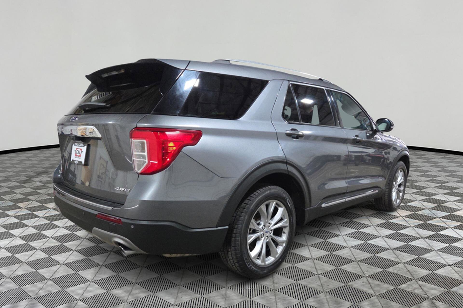 2023 Ford Explorer Limited photo 4