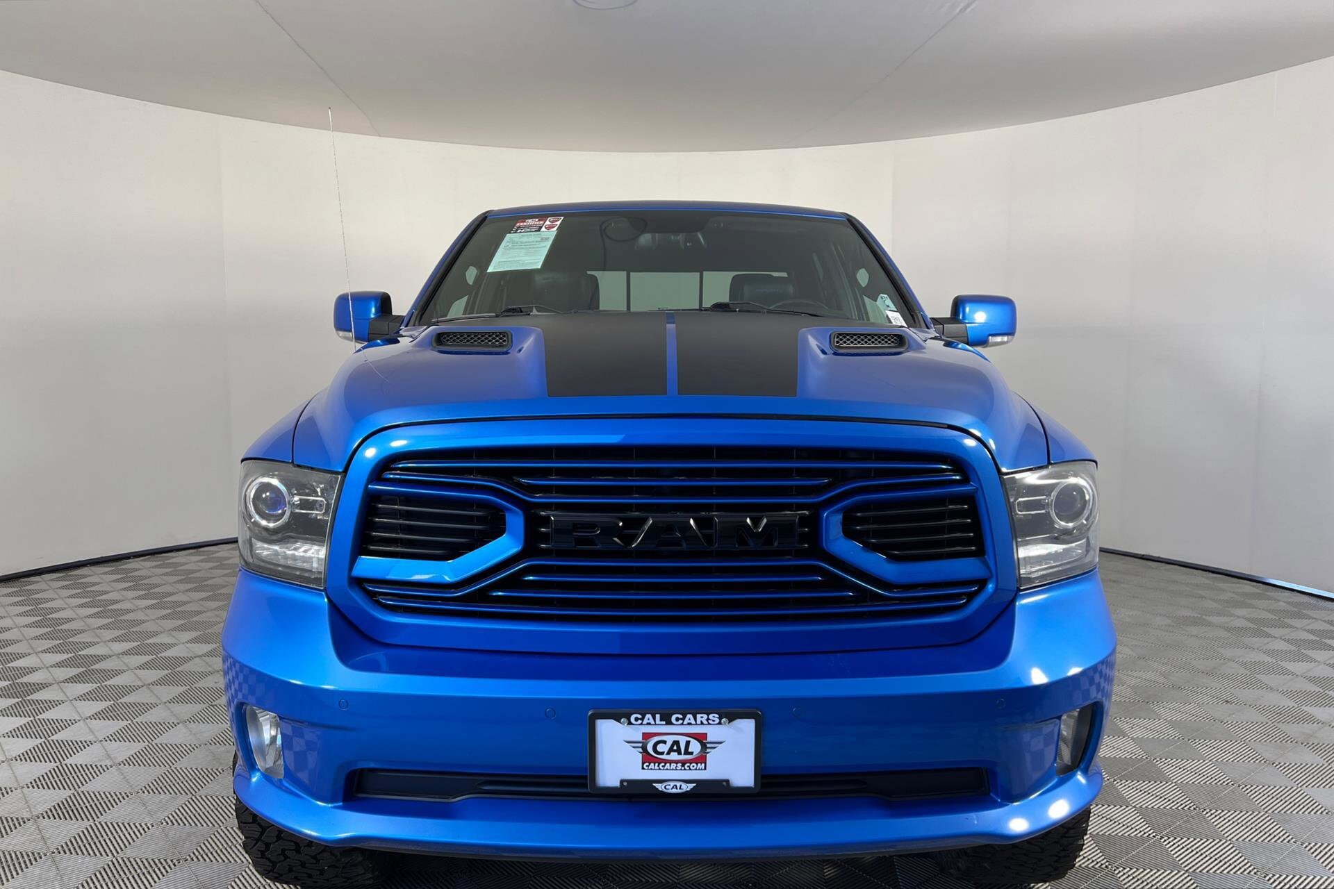 2018 Ram 1500 Sport photo 2