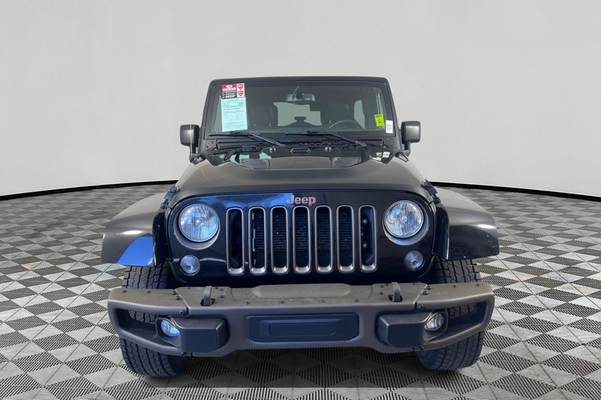 2017 Jeep Wrangler Unlimited Sahara photo 2