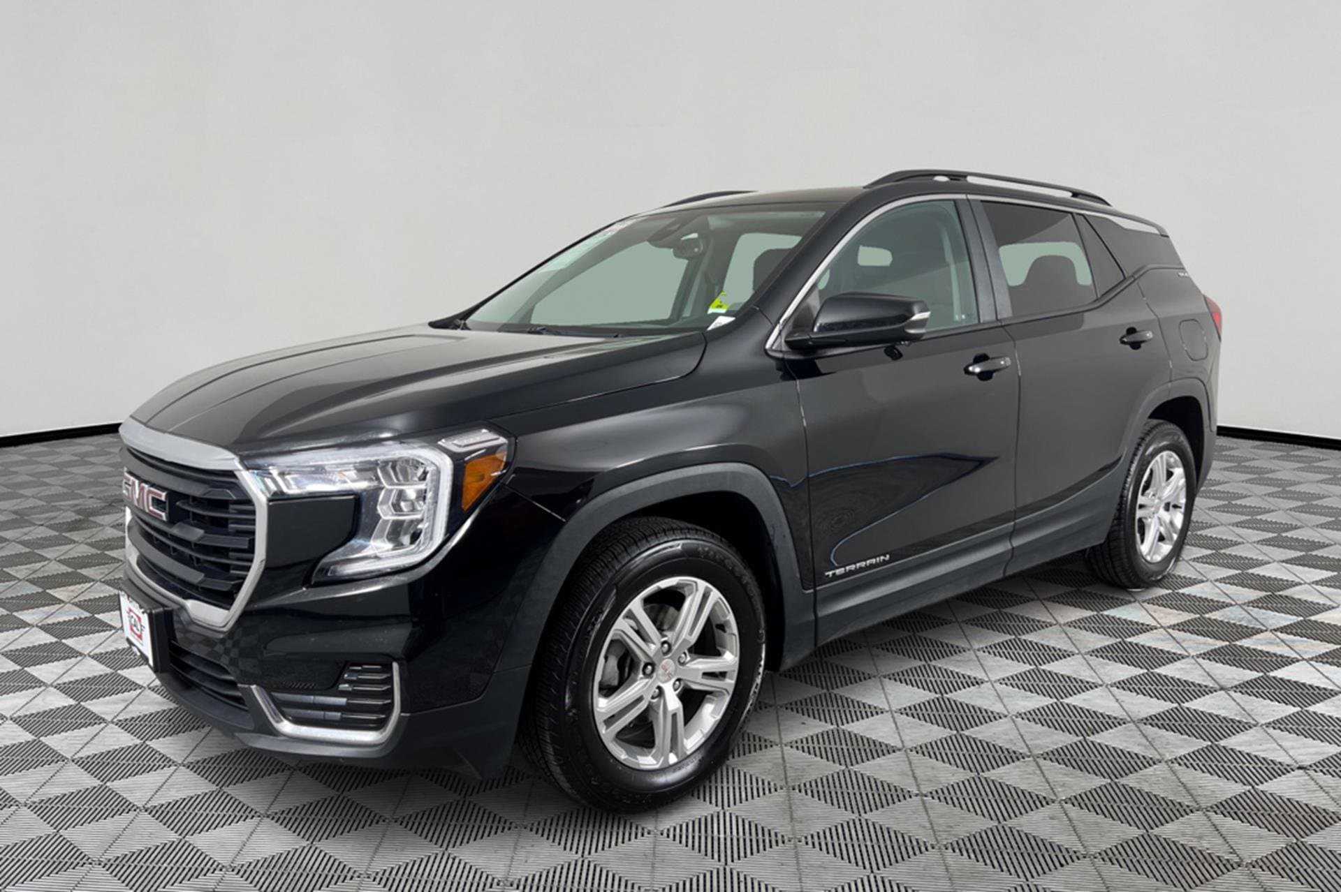 2022 GMC Terrain SLE's photo