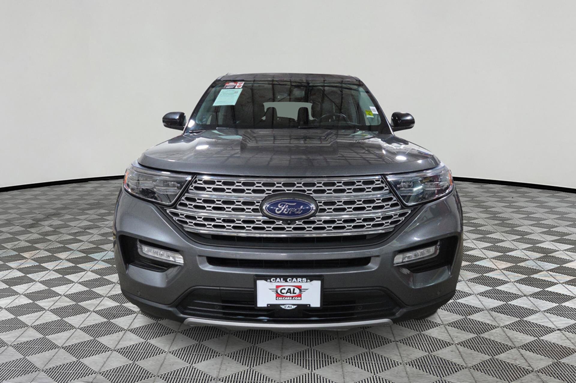 2023 Ford Explorer Limited photo 2
