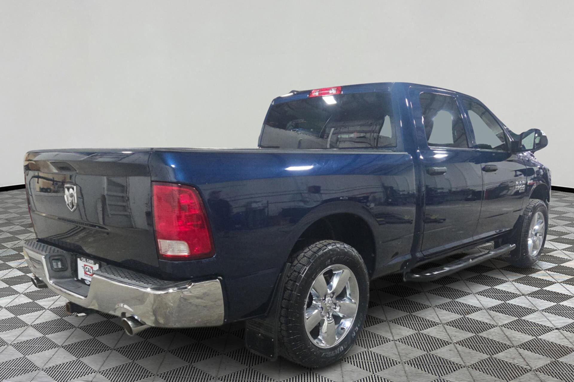 2022 Ram 1500 Classic Tradesman photo 2