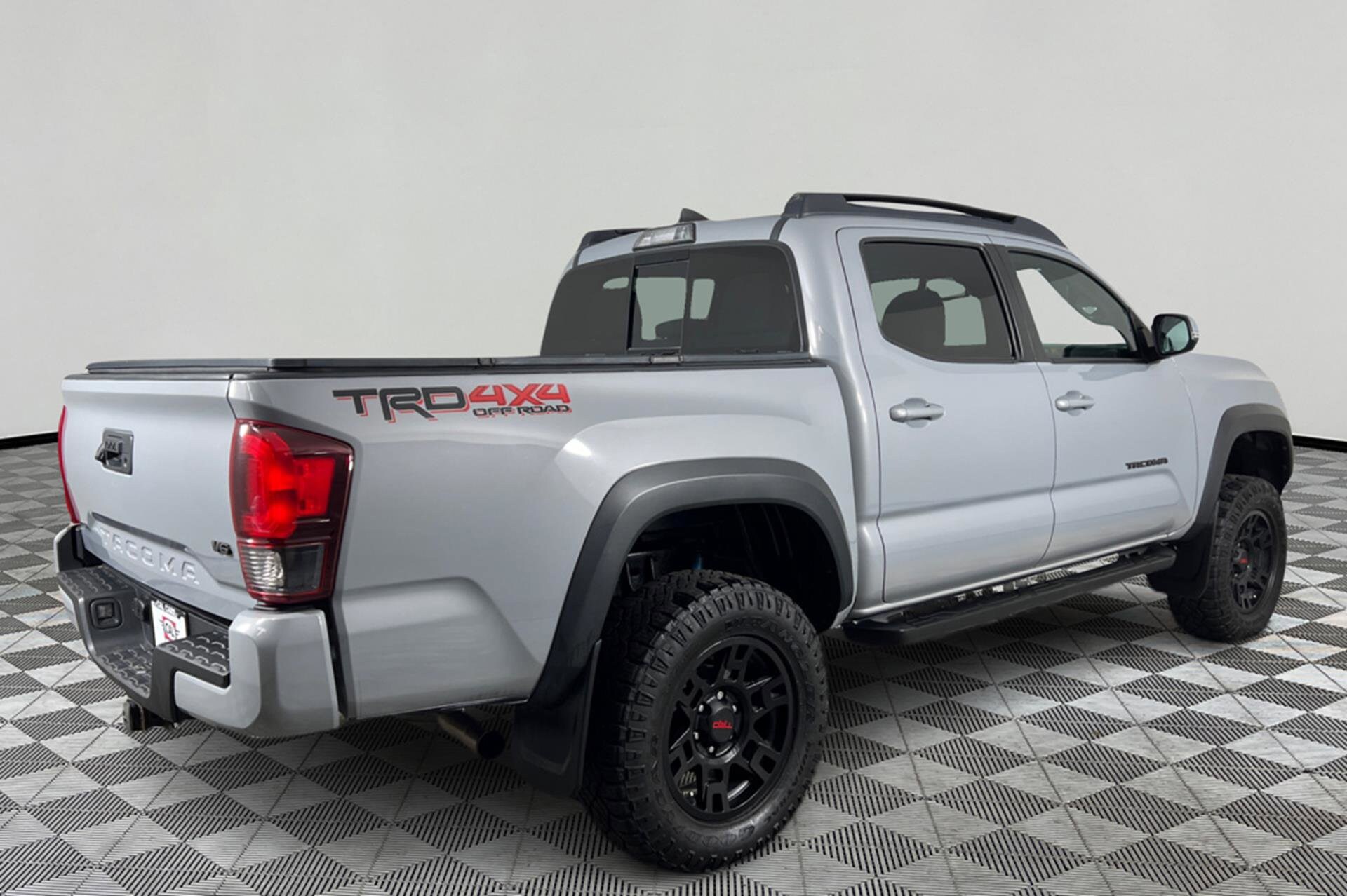 2019 Toyota Tacoma TRD Sport V6 photo 4