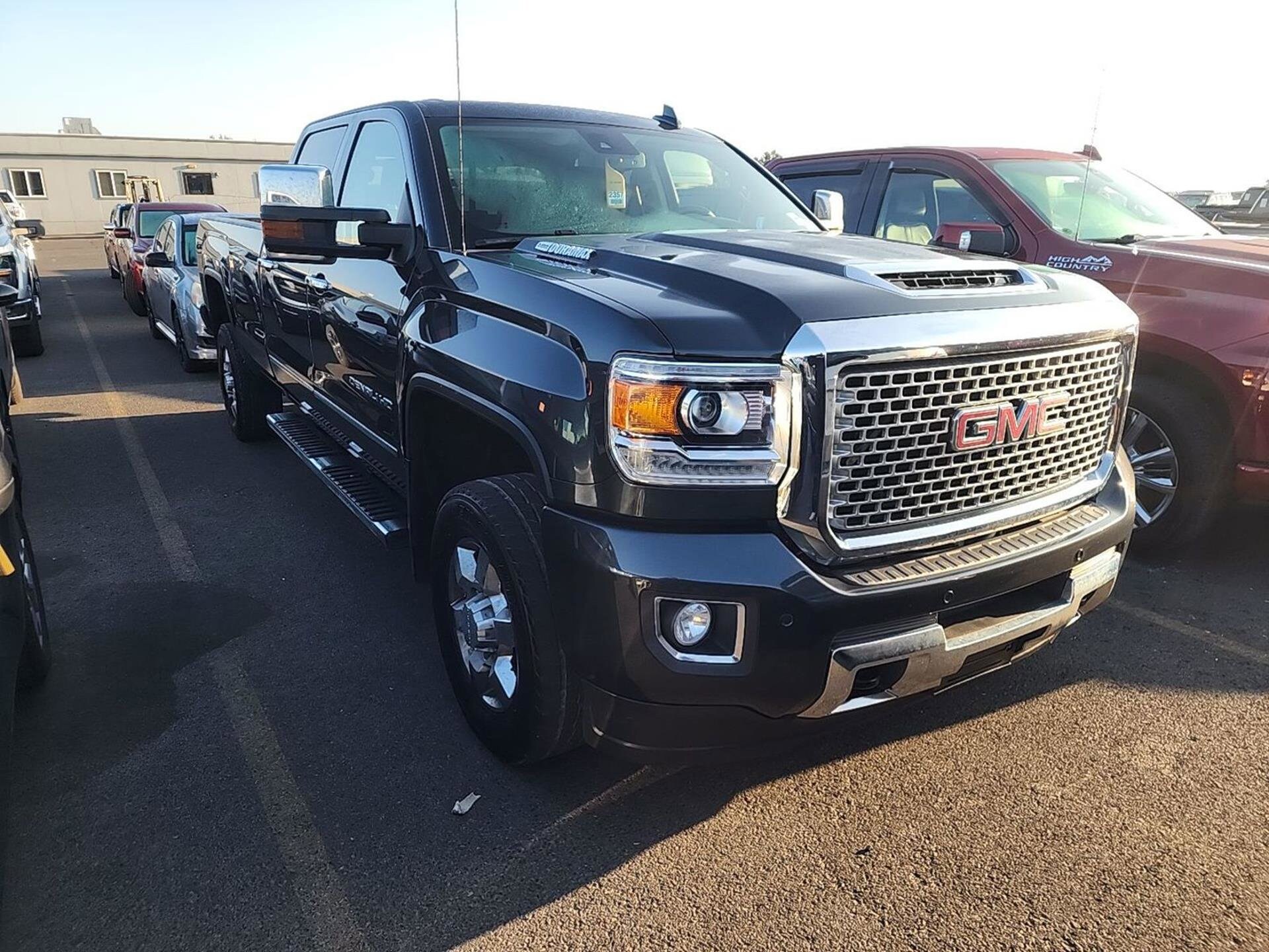 2017 Gmc Sierra Denali photo 2