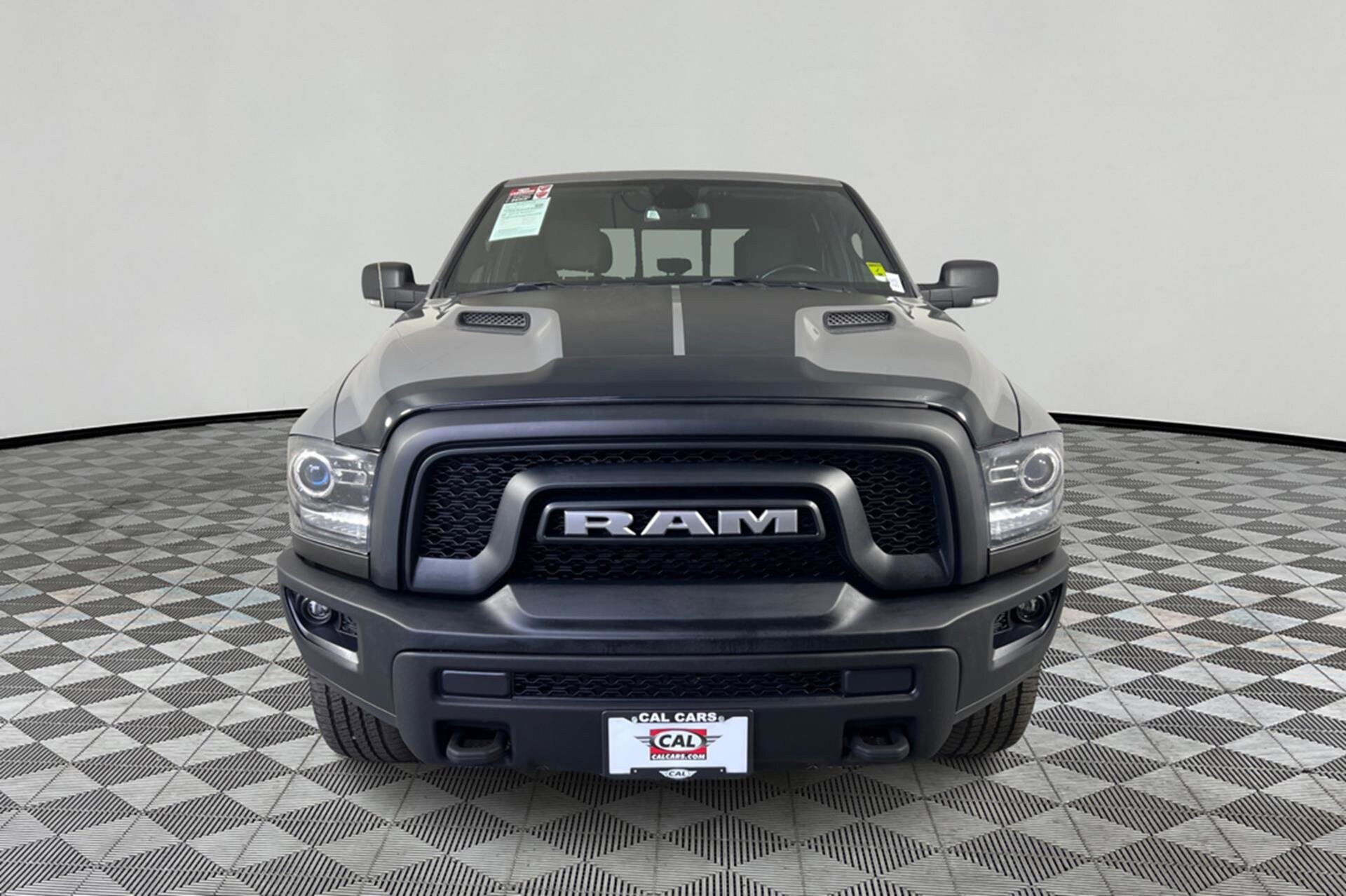 2022 Ram 1500 Classic SLT photo 2