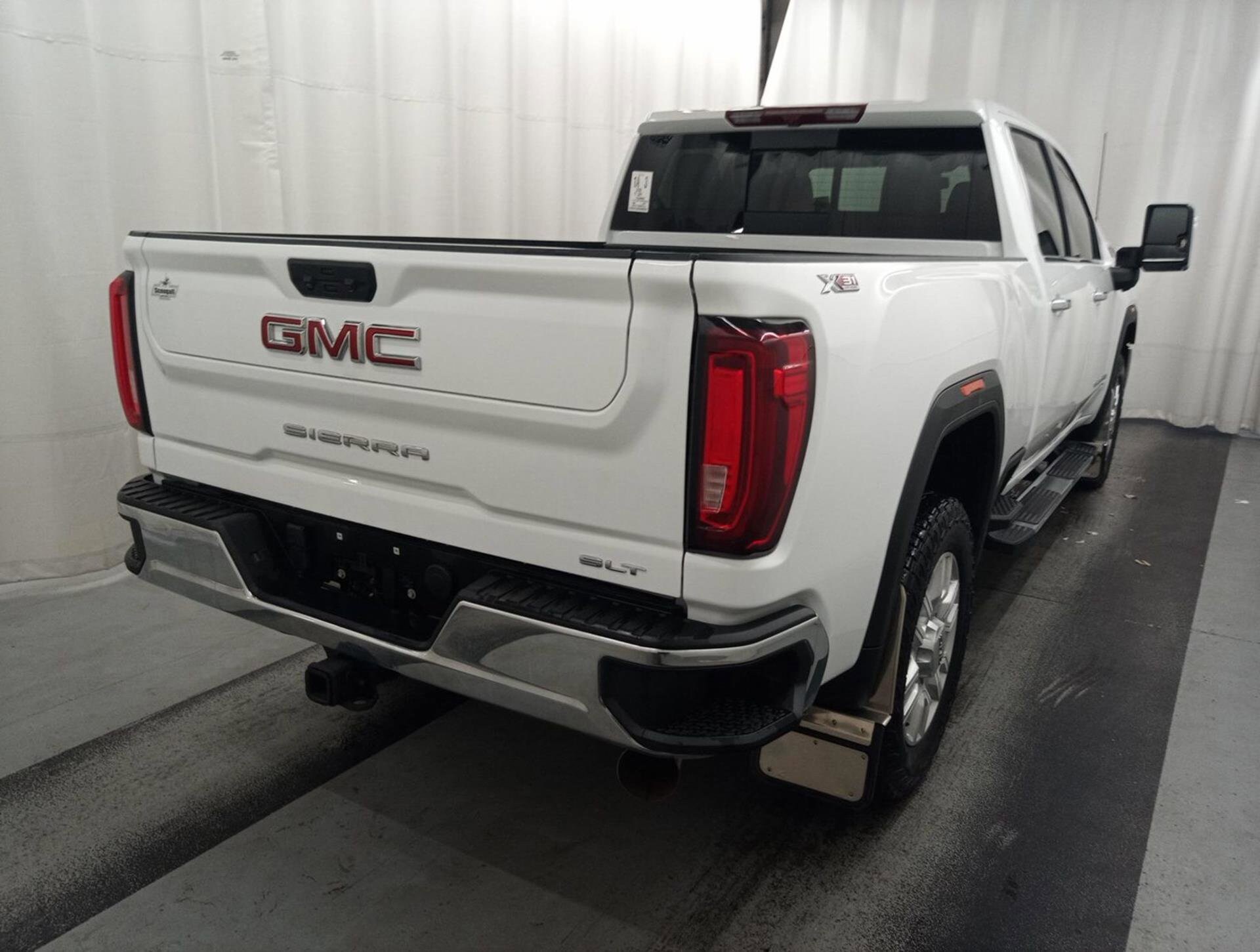 2022 Gmc Sierra 3500 HD SLT photo 3
