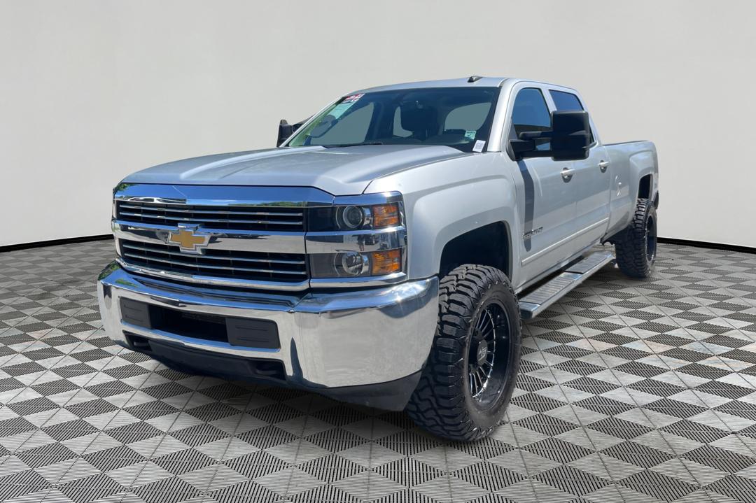 2018 Chevrolet Silverado HD LT 4WD Crew Cab Standard Box's photo