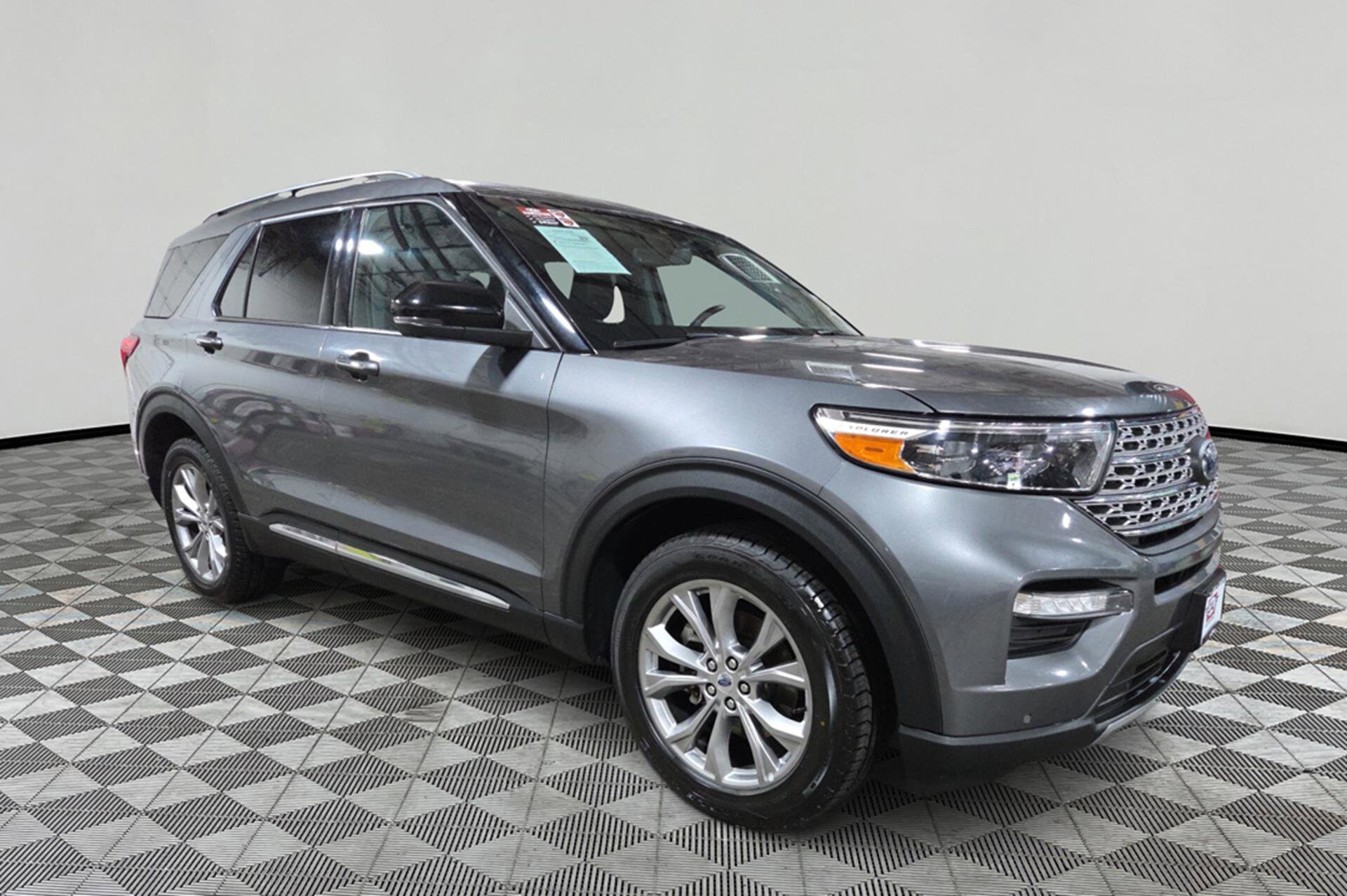 2023 Ford Explorer Limited photo 3