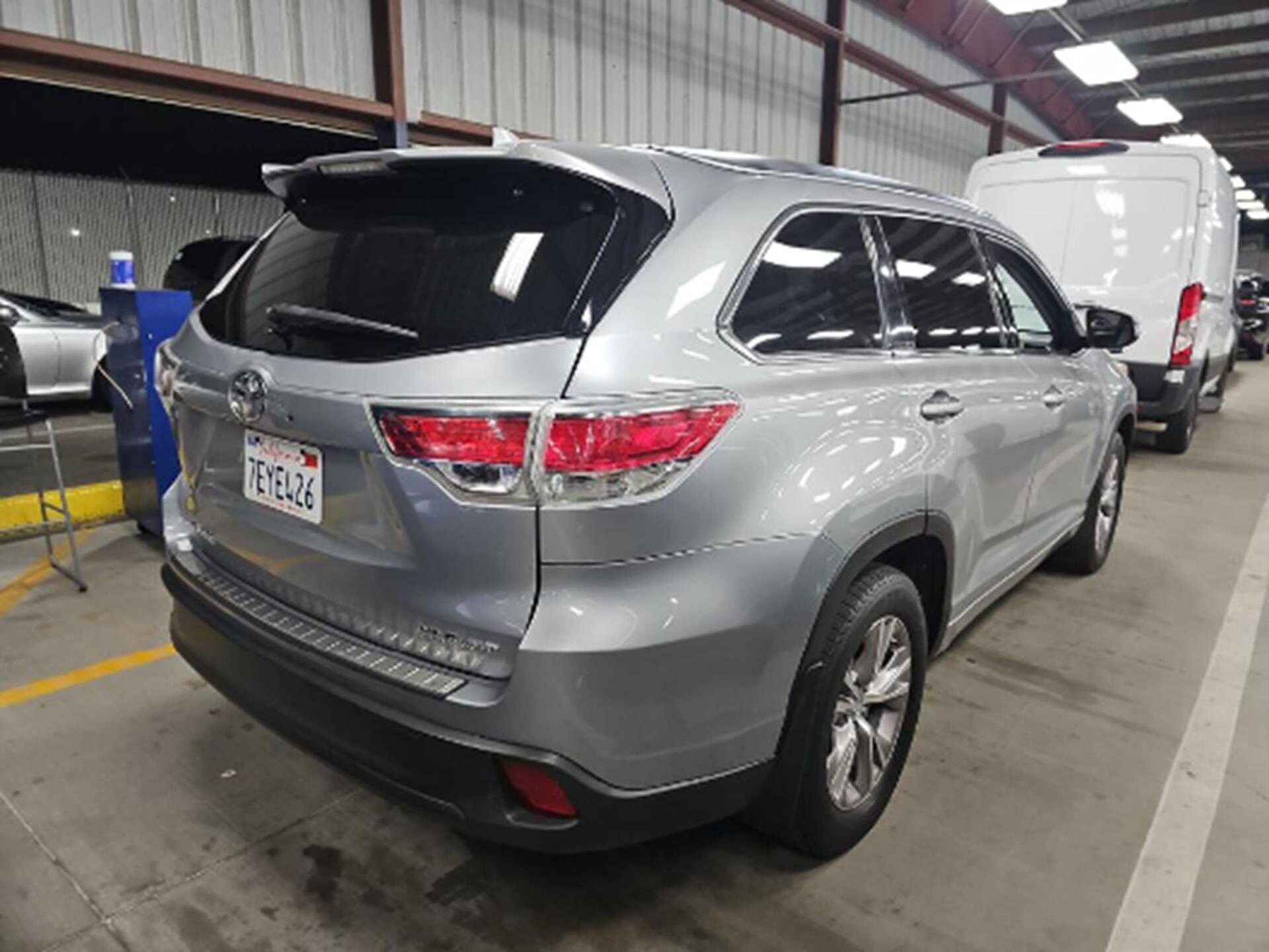 2014 Toyota Highlander XLE photo 2