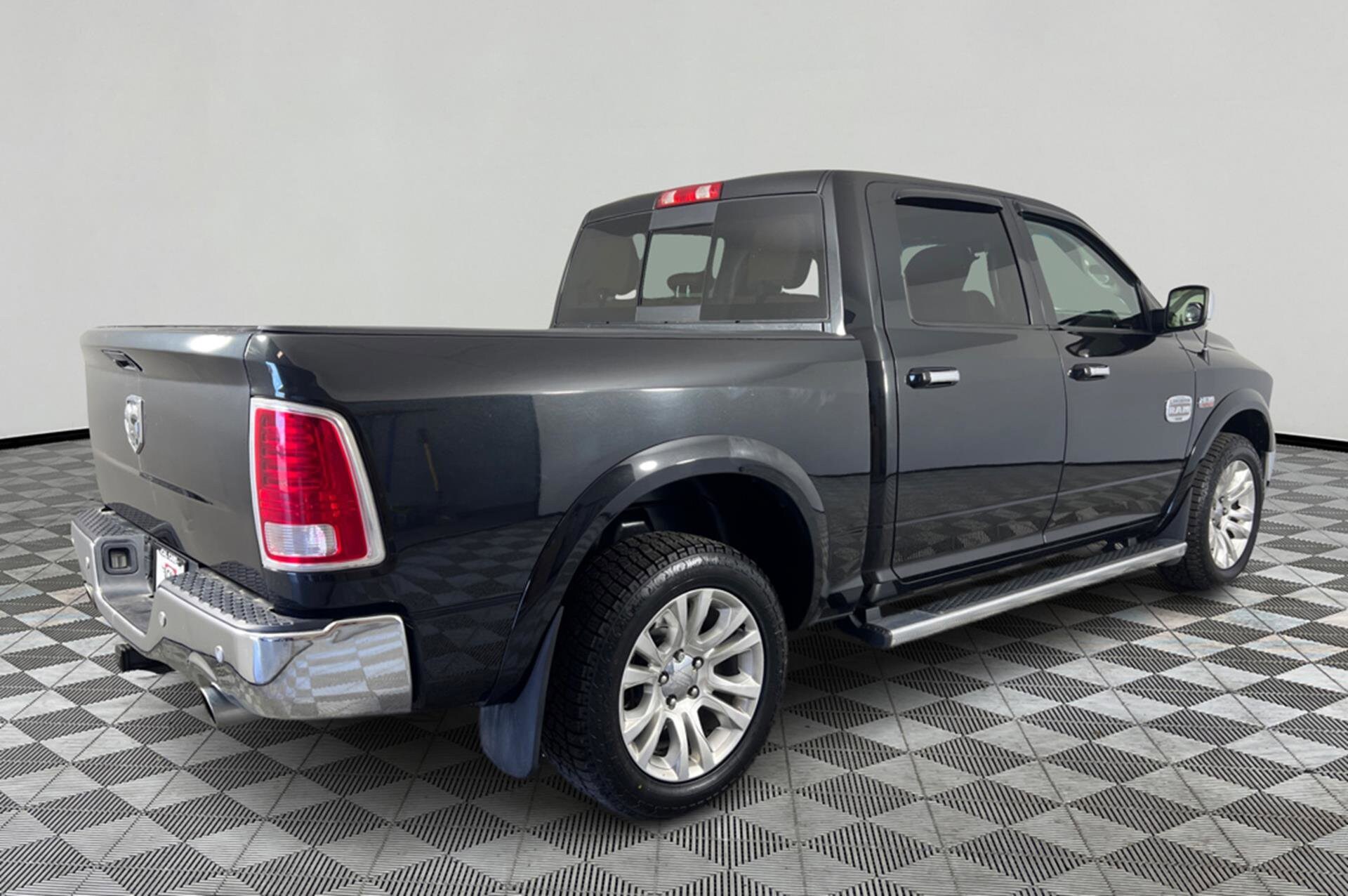 2017 Ram 1500 Longhorn photo 2