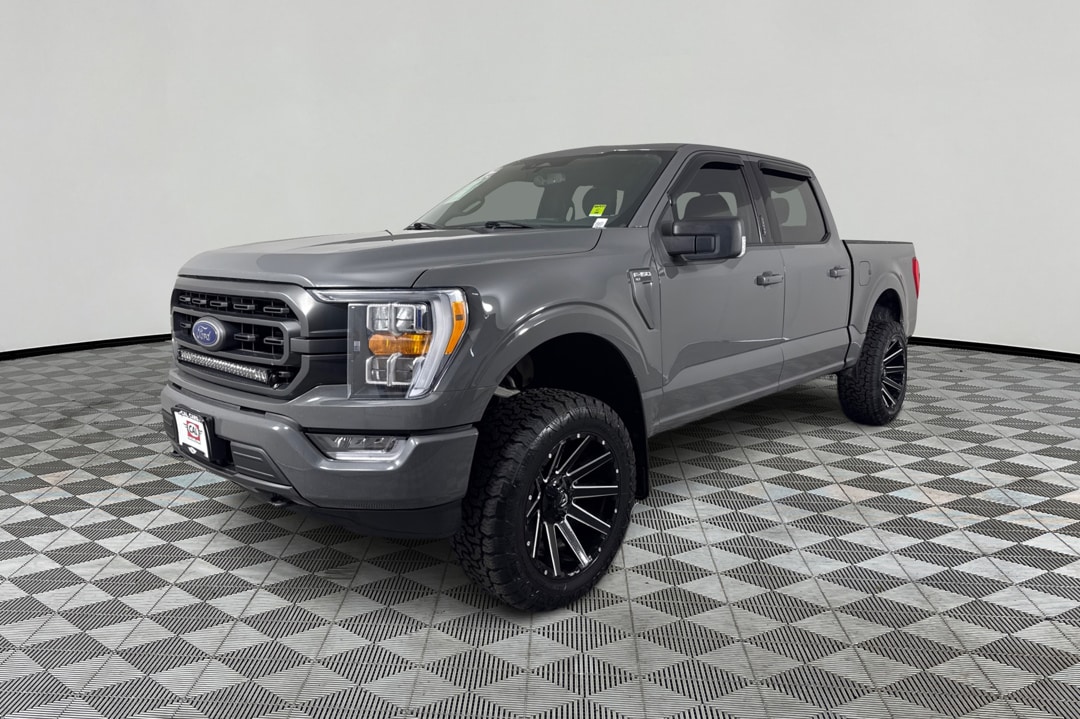 2021 Ford F-150 XLT 4x4 SuperCrew 145 in's photo