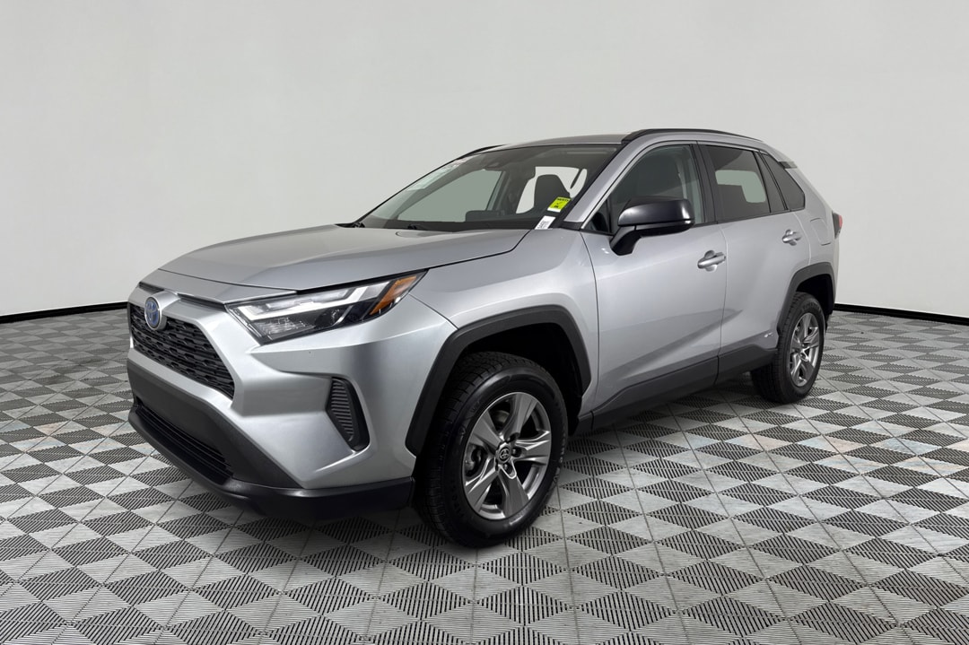 2024 Toyota RAV4 Hybrid LE AWD's photo