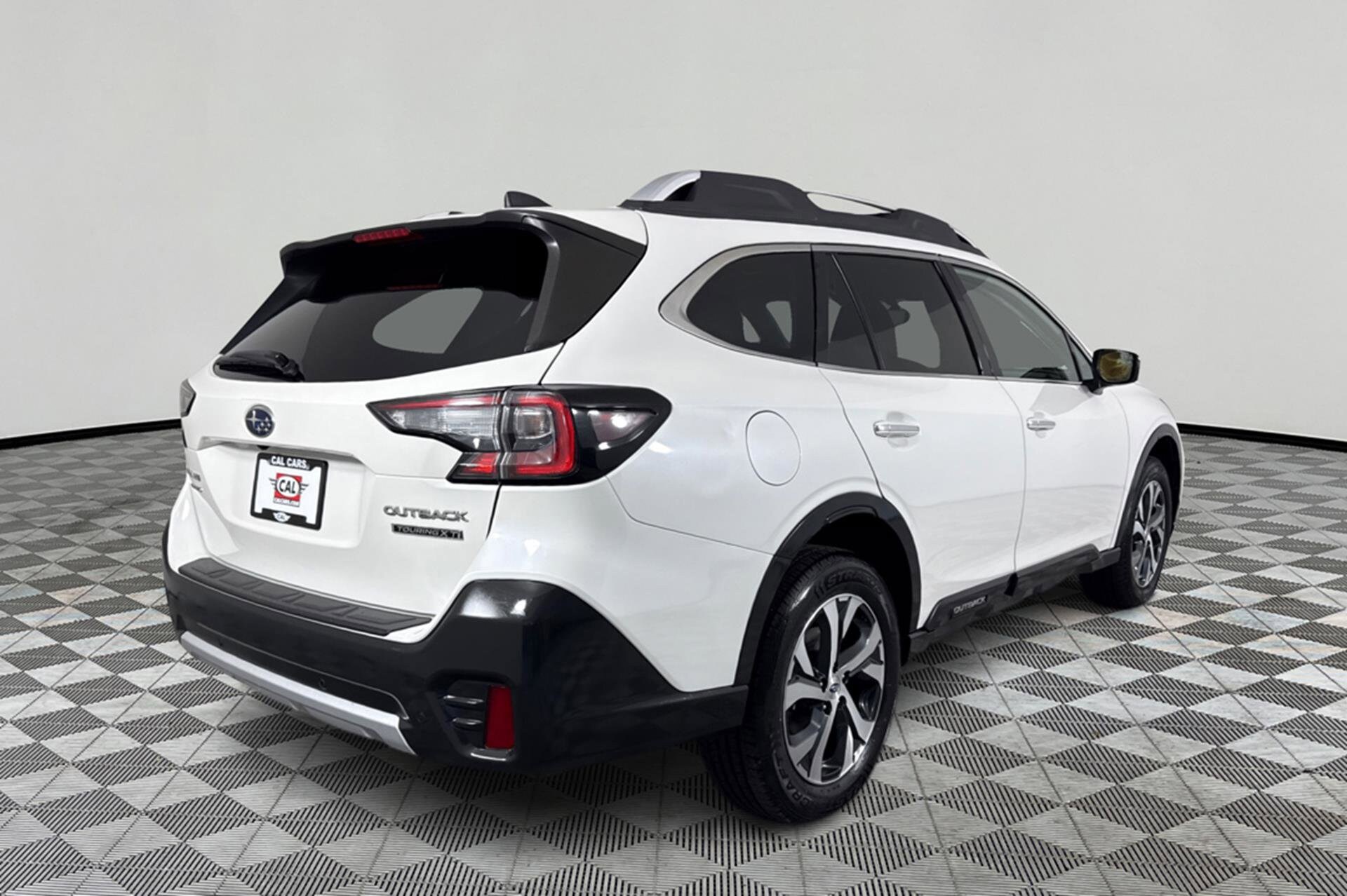 2021 Subaru Outback Touring XT photo 4