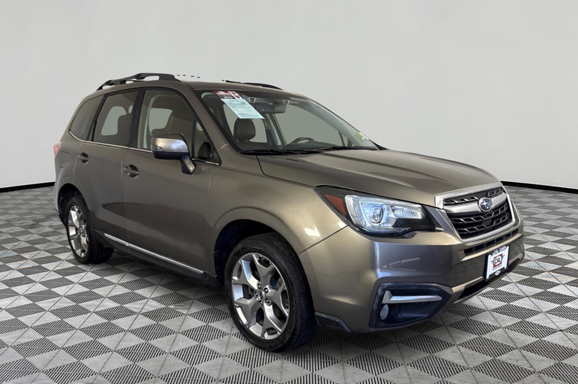 2017 Subaru Forester 2.5i Touring photo 3