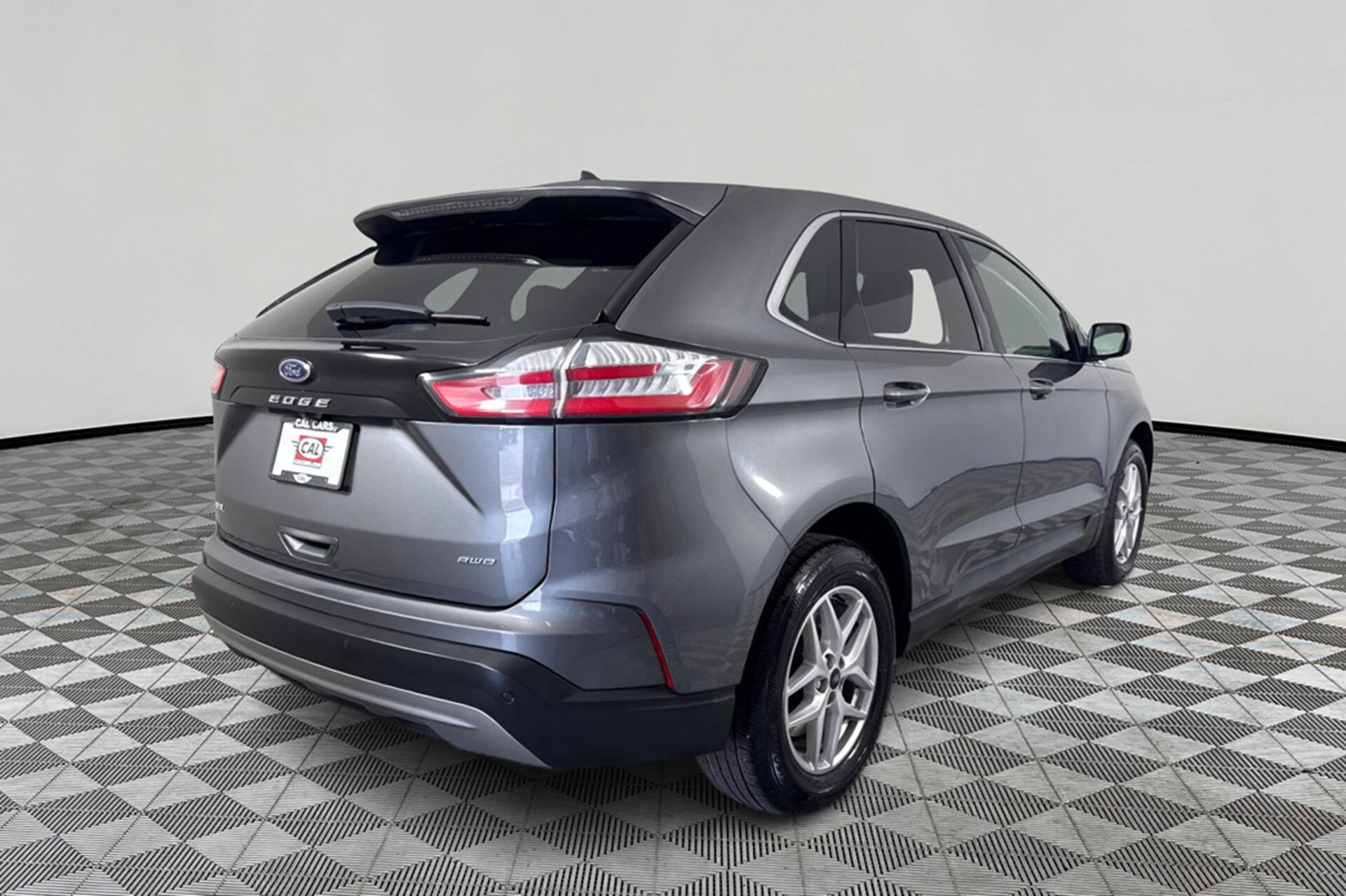 2023 Ford Edge SEL photo 4