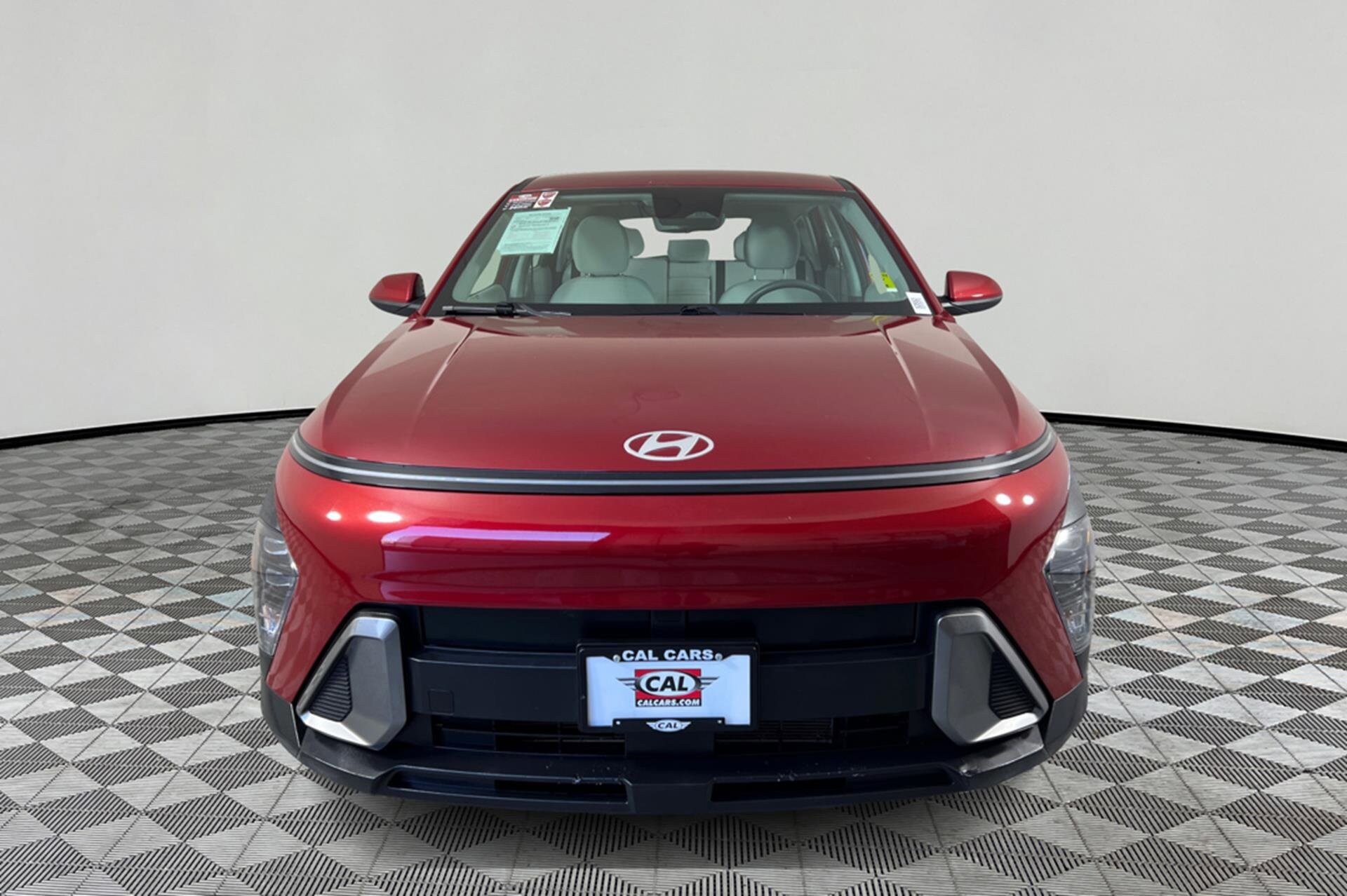 2024 Hyundai Kona SE photo 2