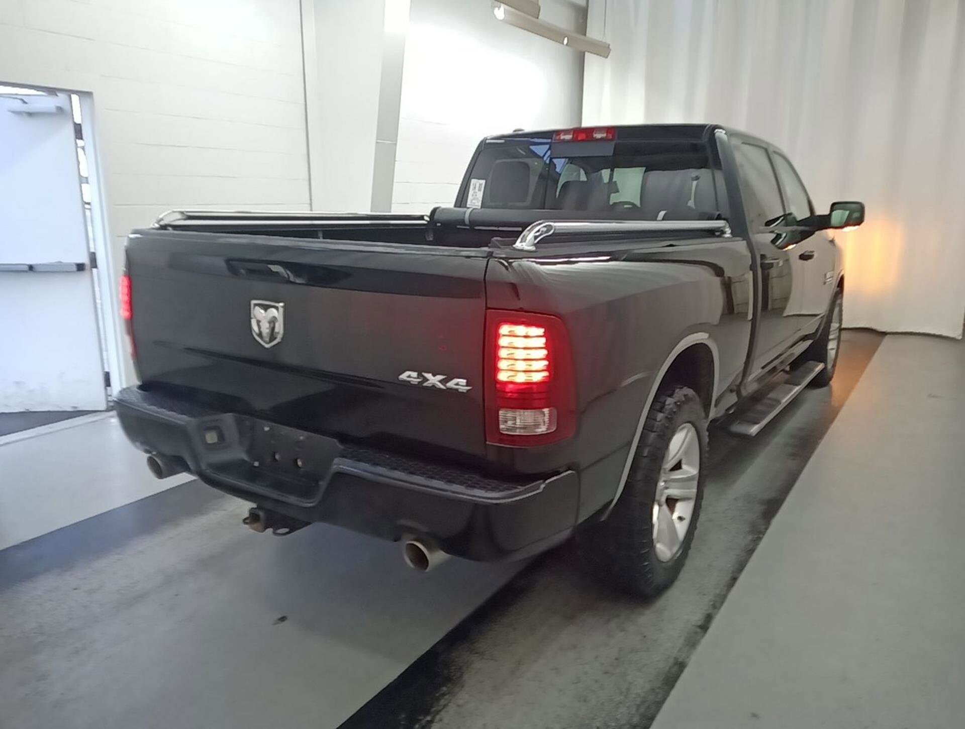 2014 Ram 1500 Sport photo 3