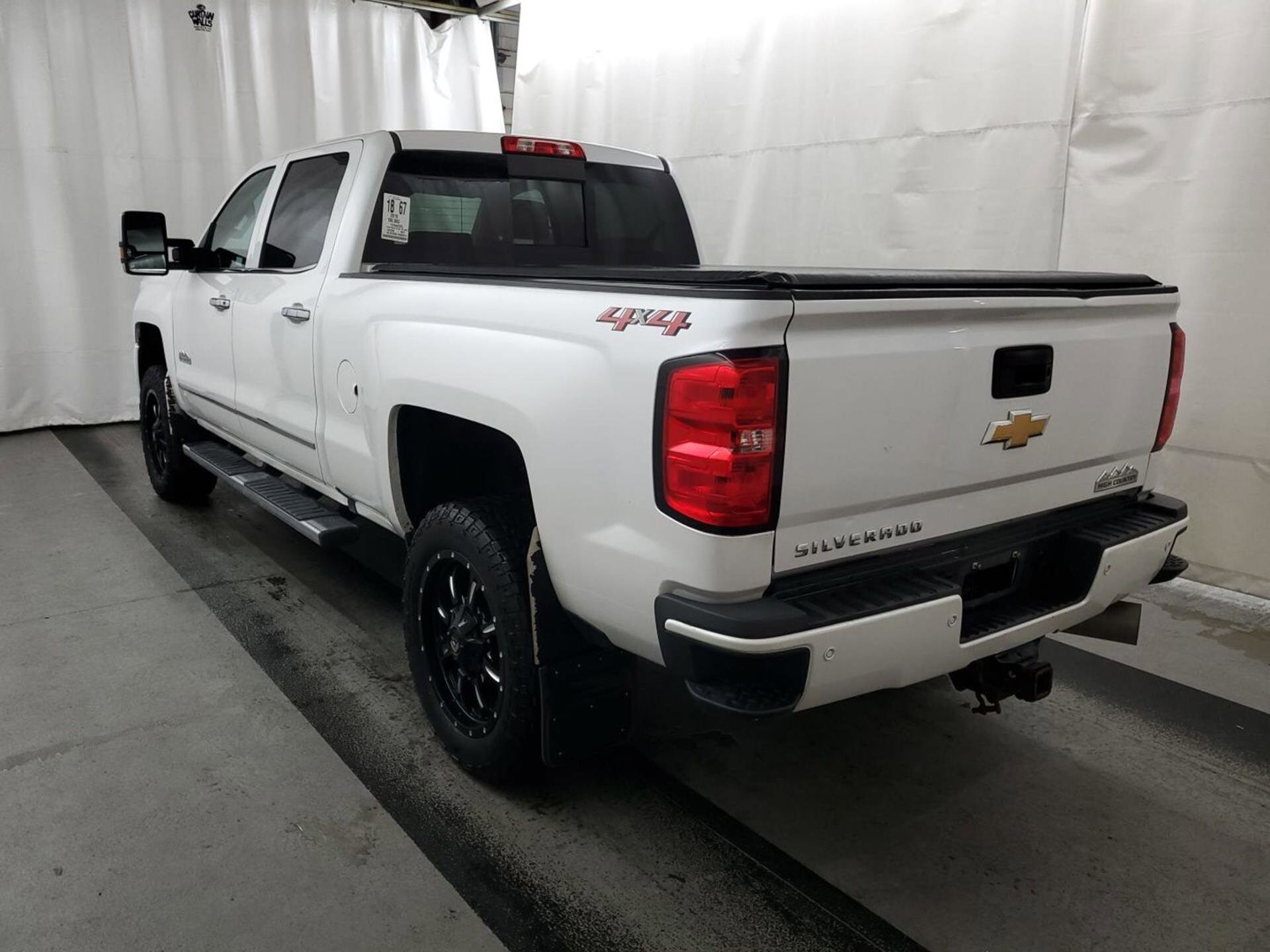 2019 Chevrolet Silverado 2500HD High Country photo 4