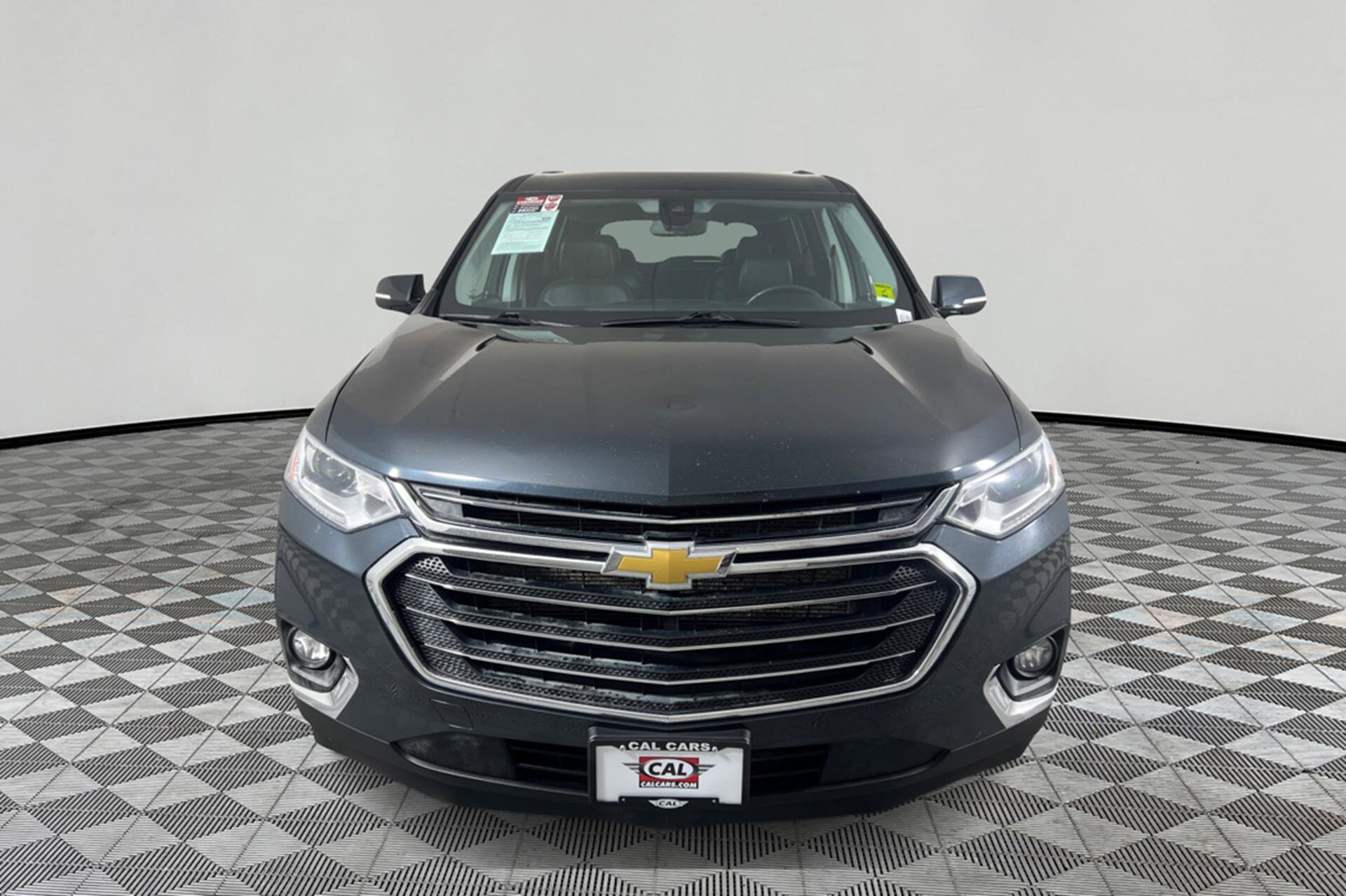 2020 Chevrolet Traverse Leather photo 2
