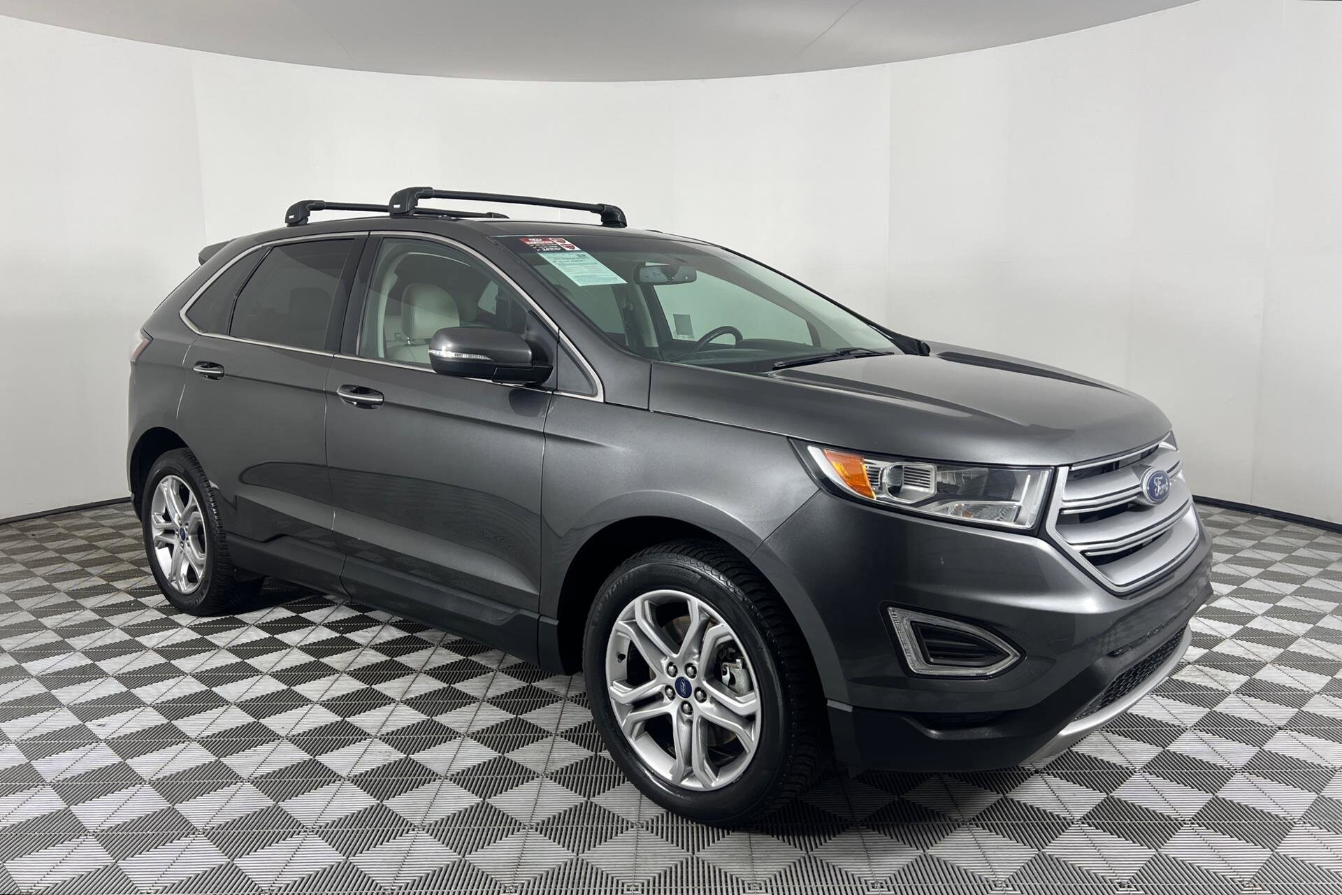 2018 Ford Edge Titanium photo 3