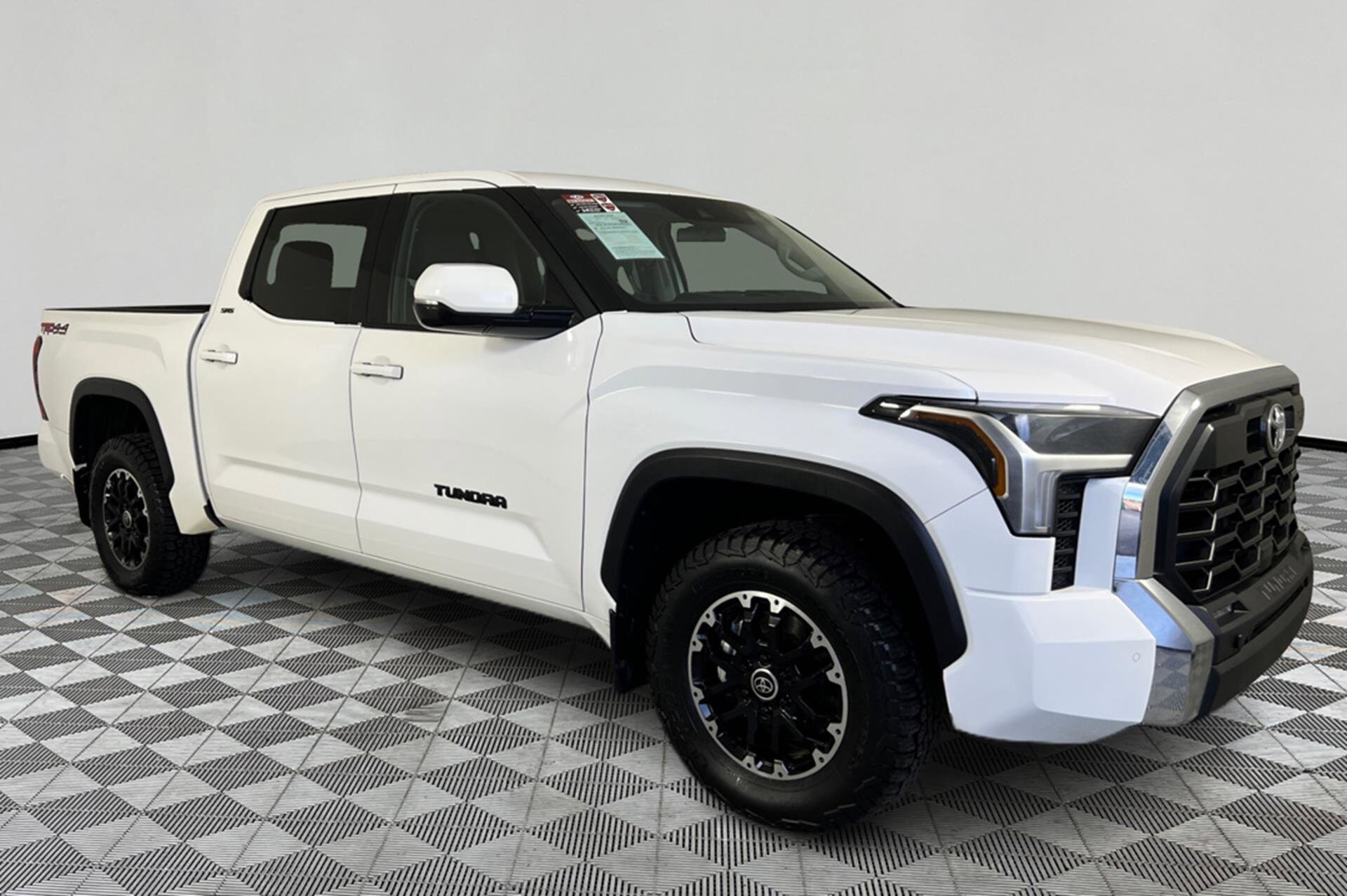 2023 Toyota Tundra SR5 photo 3