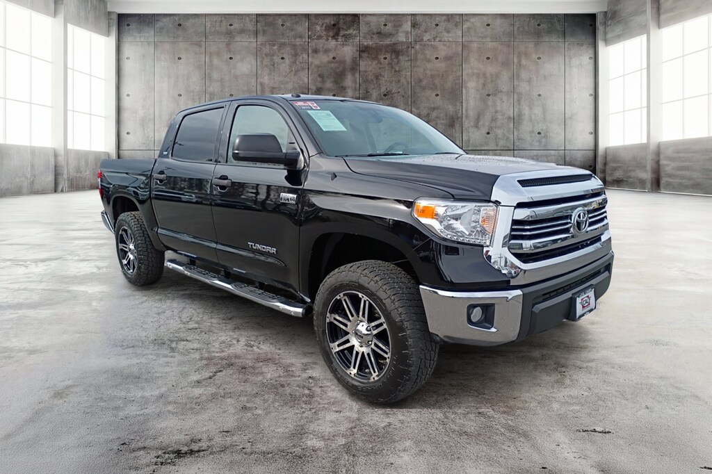 Used 2017 Toyota Tundra SR5 Crewmax 5.5 Bed 5.7L (Natl) Truck CrewMax