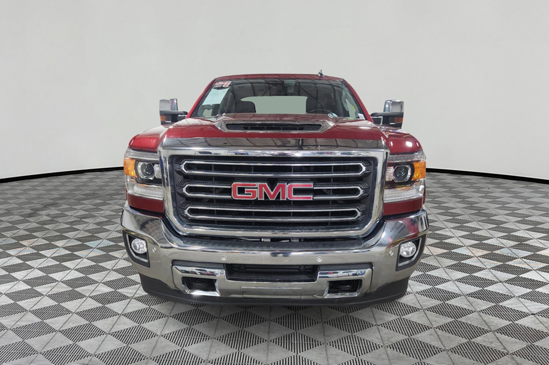2019 Gmc Sierra HD SLT photo 2