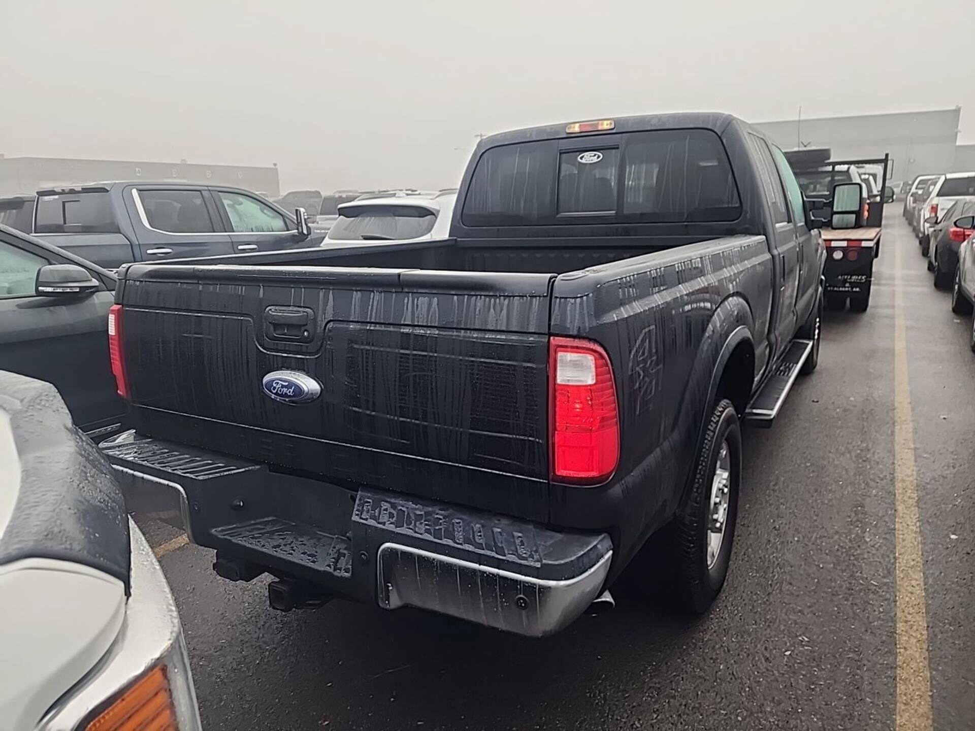 2015 Ford F-250 XLT photo 3