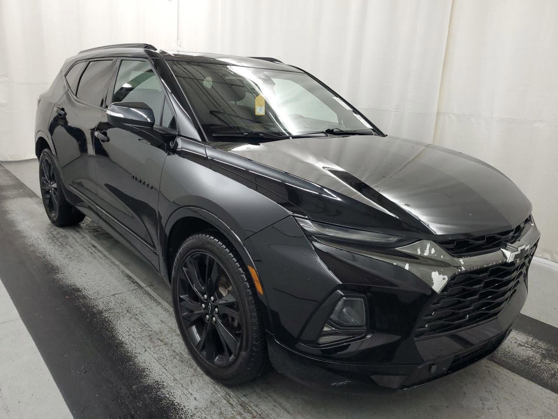 2019 Chevrolet Blazer RS photo 2