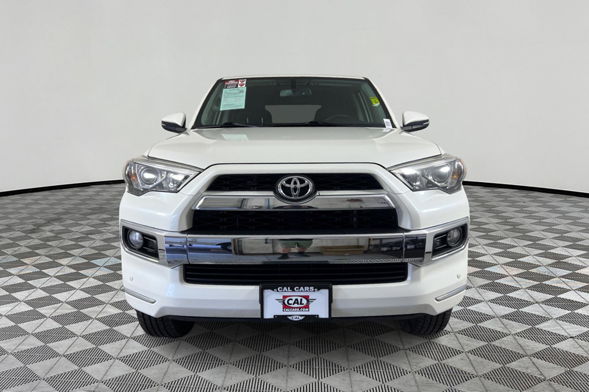 2018 Toyota 4Runner Limited photo 2