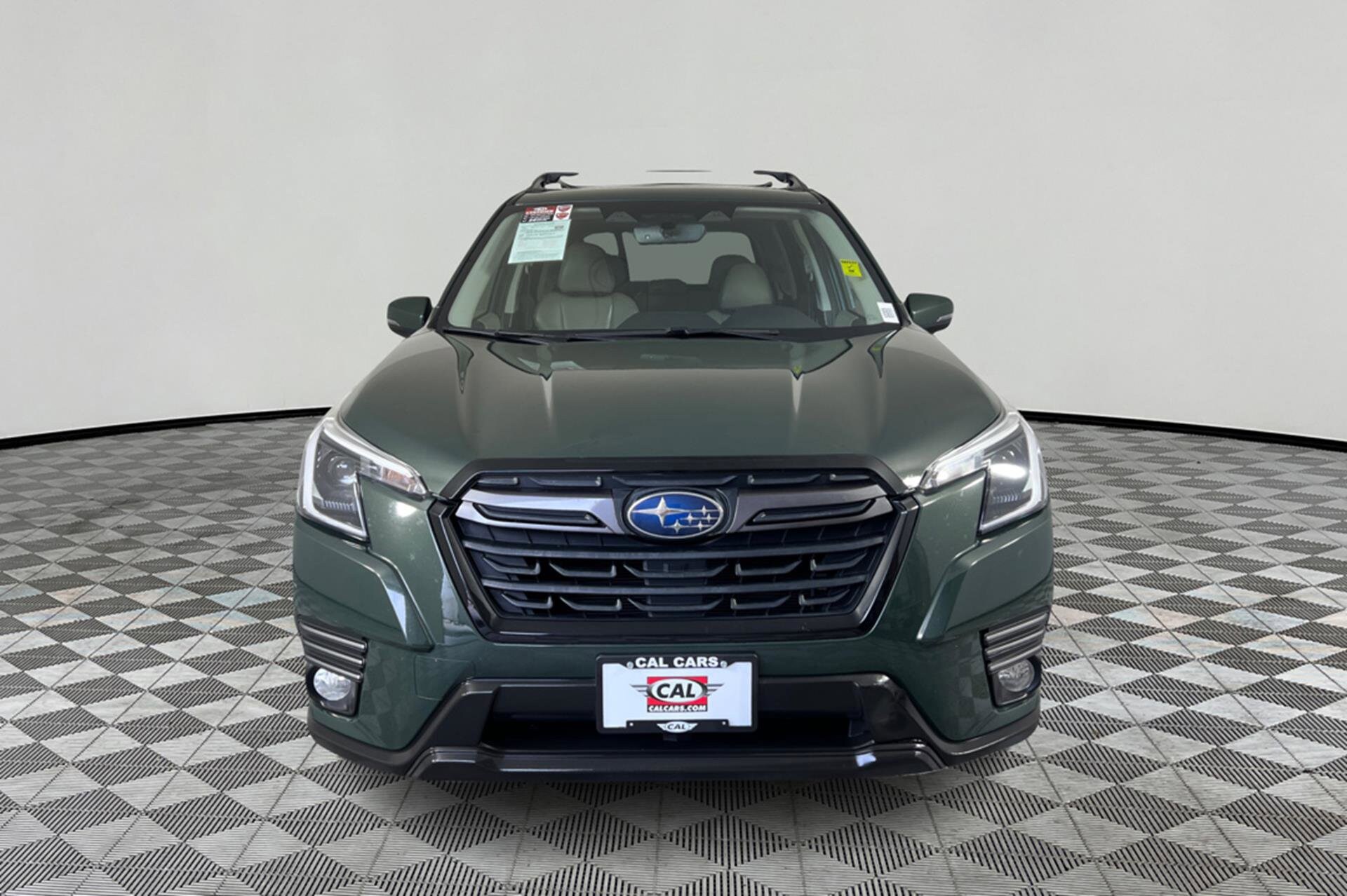 2022 Subaru Forester Limited photo 2